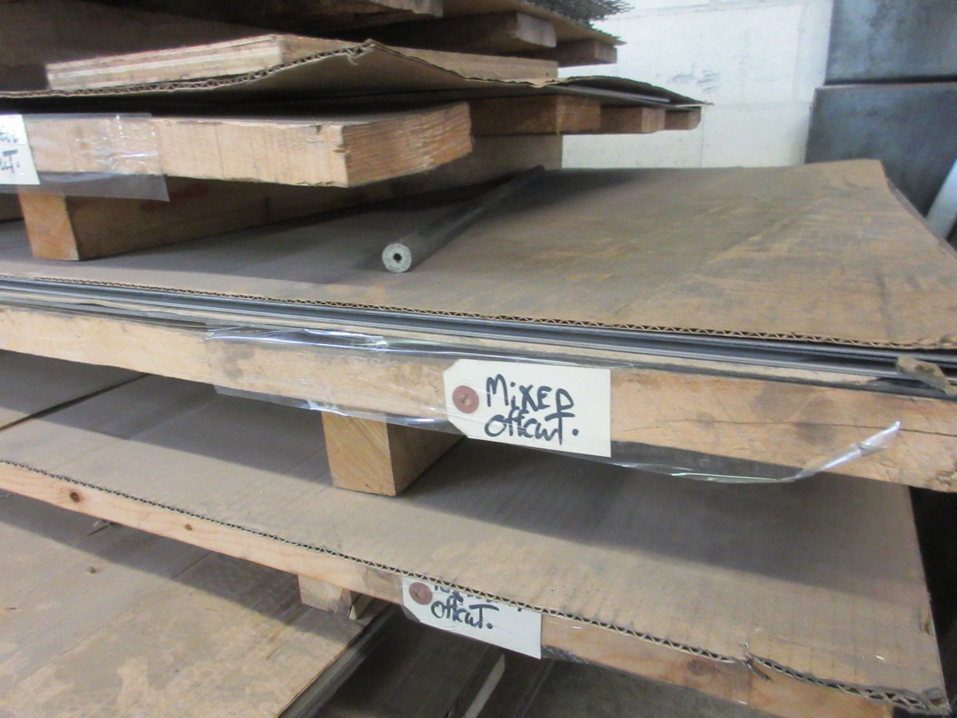 LOT OF (2) STACKED PALLETS OF ASST. 4' X 10' SHEET METAL, ALUMINUM, STAINLESS, STEEL (SPECS IN - Image 5 of 14