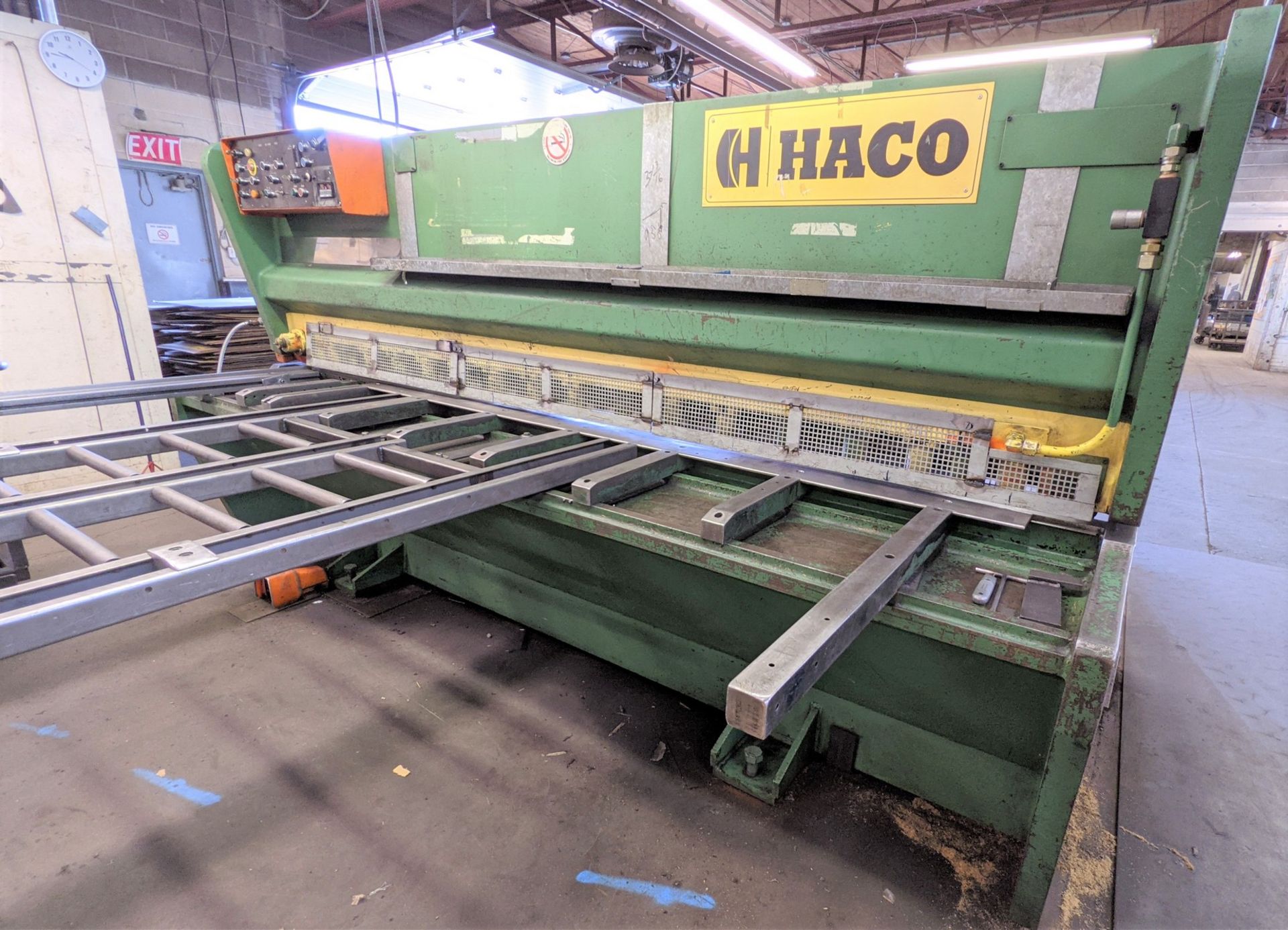 HACO HSC 306R SHEAR, 10’ X ¼” CAP., SQUARING ARM, SUPPORT ARMS, FRONT OPERATED POWER BACK GAUGE, S/N - Image 4 of 21