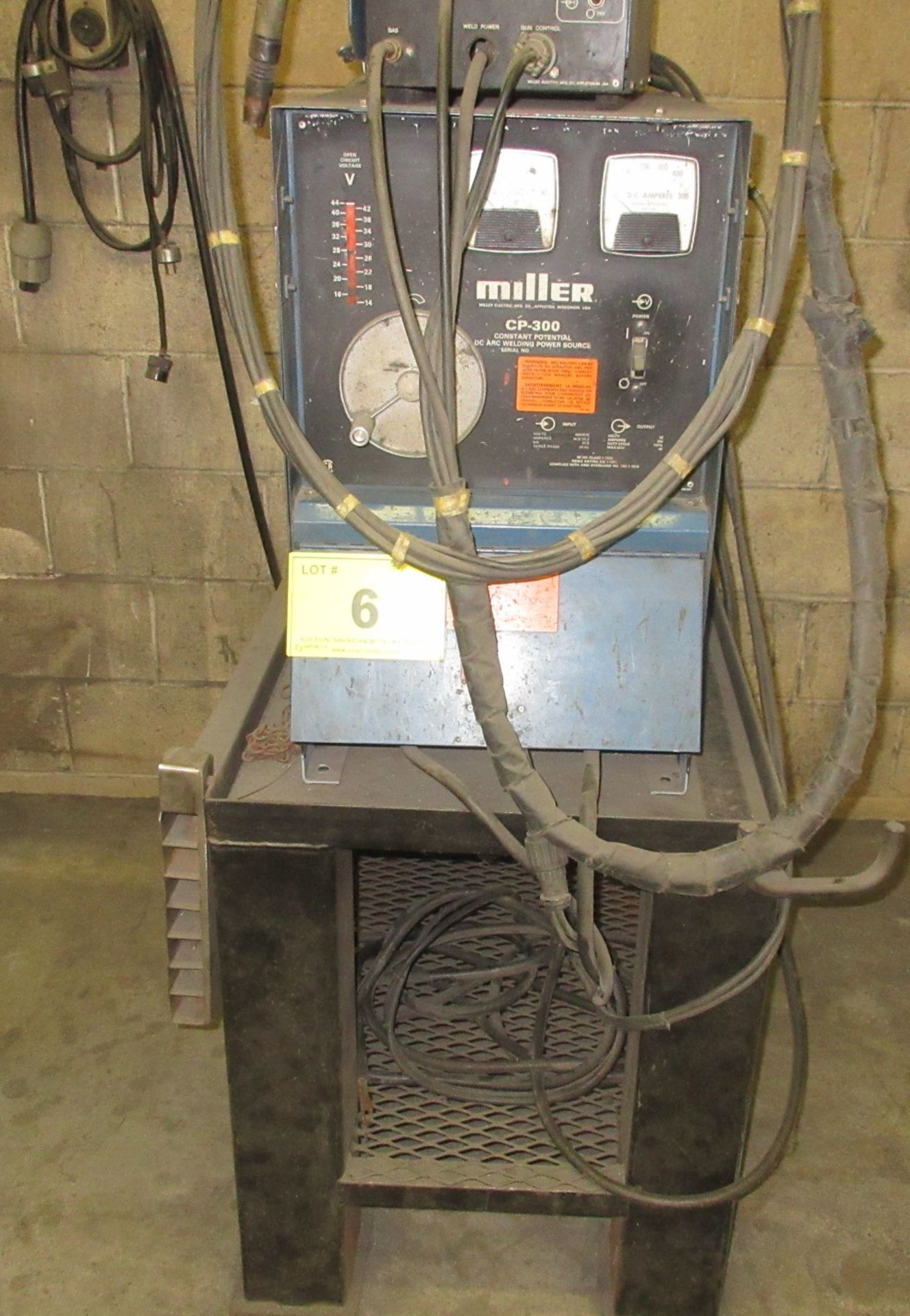 MILLER CP300 WELDER W/ MILLER XRA EXTENDED REACH AIR COOLED WIRE FEEDER, XR15 AIR COOLED PUSH/PULL - Image 5 of 6