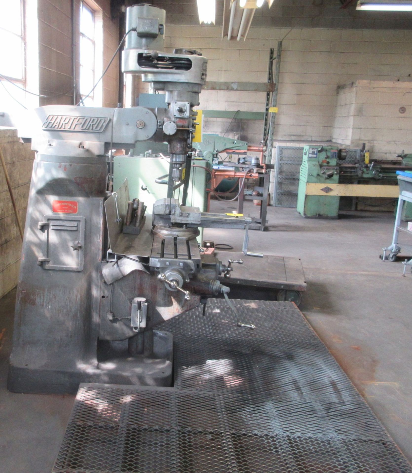 HARTFORD 2S VERTICAL MILLING MACHINE, 9” X 42” TABLE, 2HP, SPEEDS TO 2,720 RPM, S/N 792428 (NO - Image 6 of 7