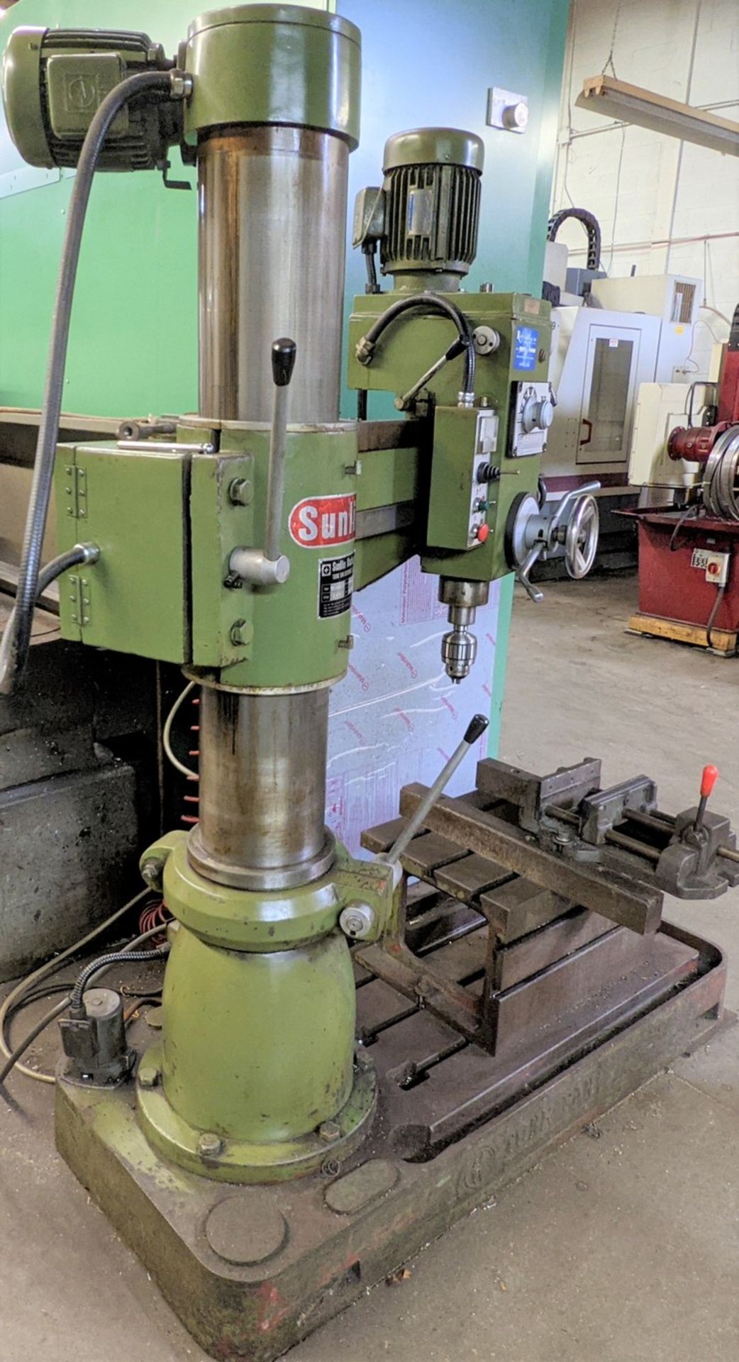 TONE FAN TF-900S RADIAL ARM DRILL, 4’ ARM, S/N TY-960707 W/ BOX TABLE AND VISE - Image 3 of 11