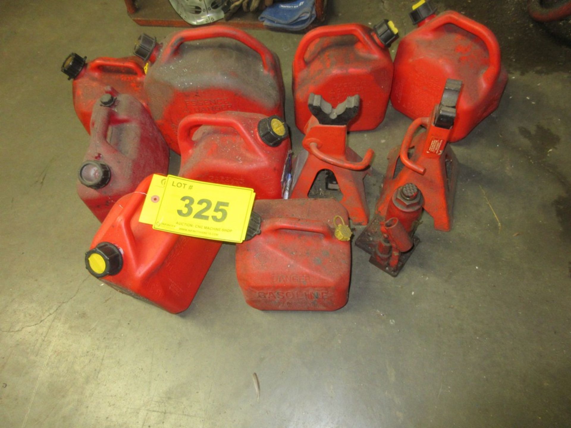 GAS CANS (SOME W/ GAS) AND VEHICLE JACKS