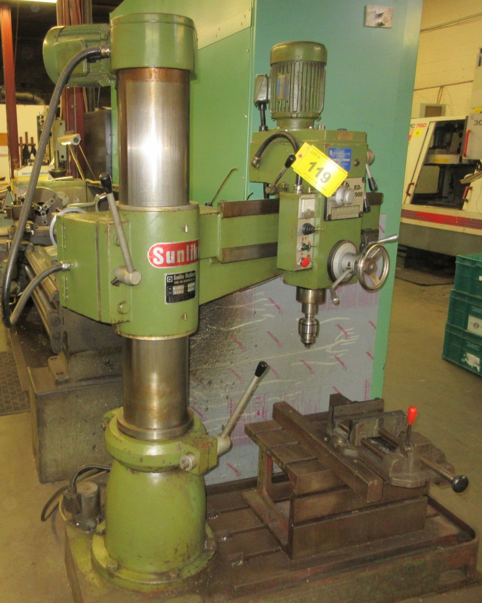 TONE FAN TF-900S RADIAL ARM DRILL, 4’ ARM, S/N TY-960707 W/ BOX TABLE AND VISE - Image 2 of 11