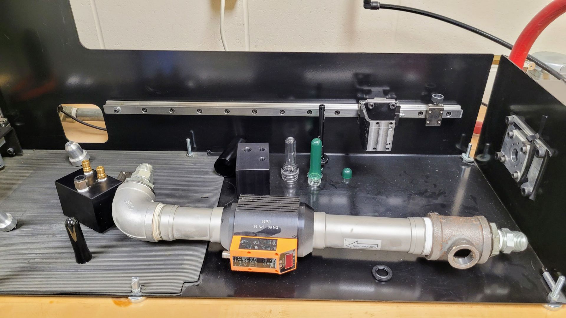 PREFORM THERMAL TESTING DEVICE (LOCATED IN BUILDING 372) - Image 2 of 14