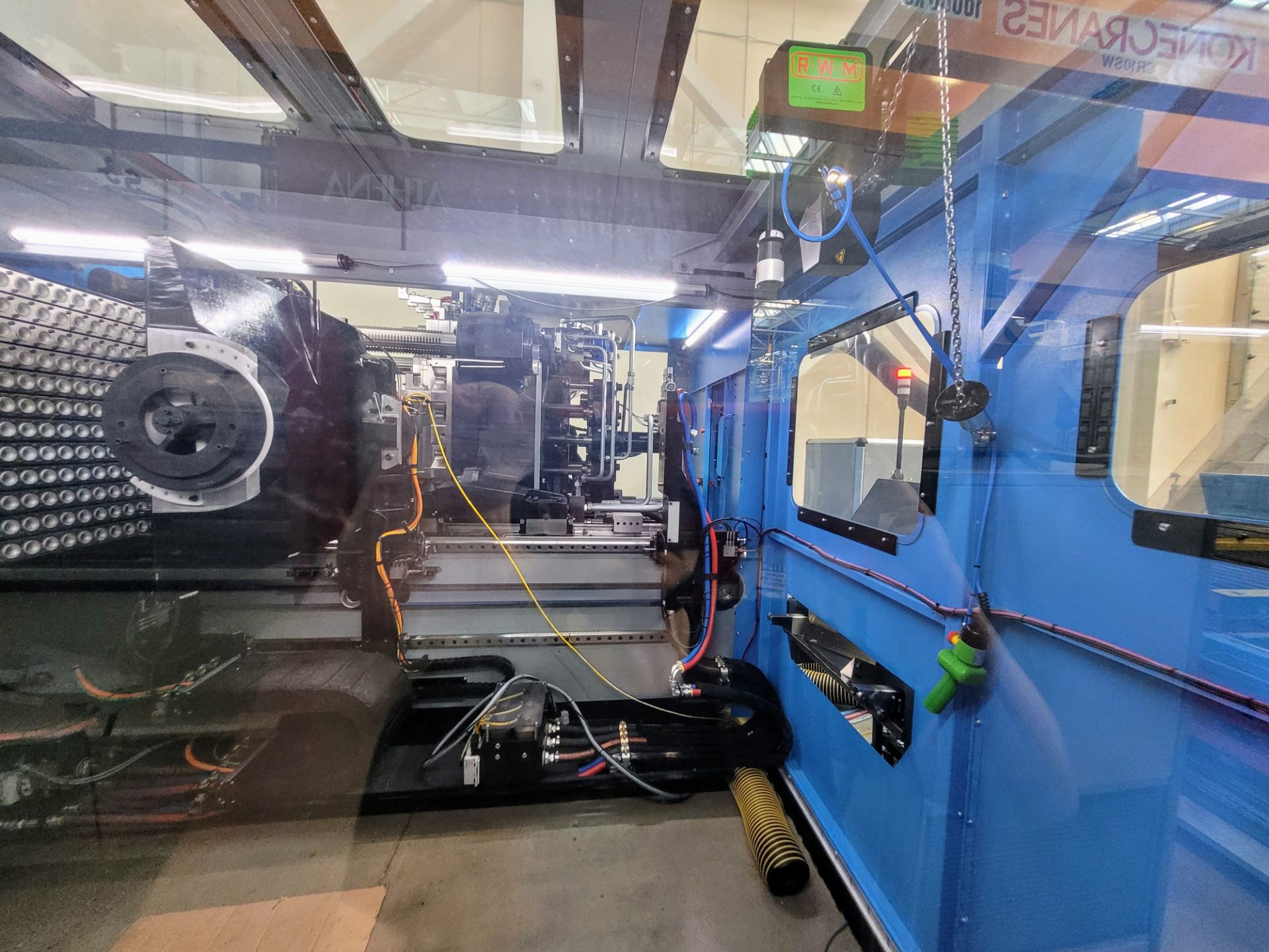 2019 NIIGON NPET 300 P120 E120 LIGHTS OUT HORIZONTAL TO STAGE INJECTION MOLDING MACHINE, 337 TON - Image 33 of 37