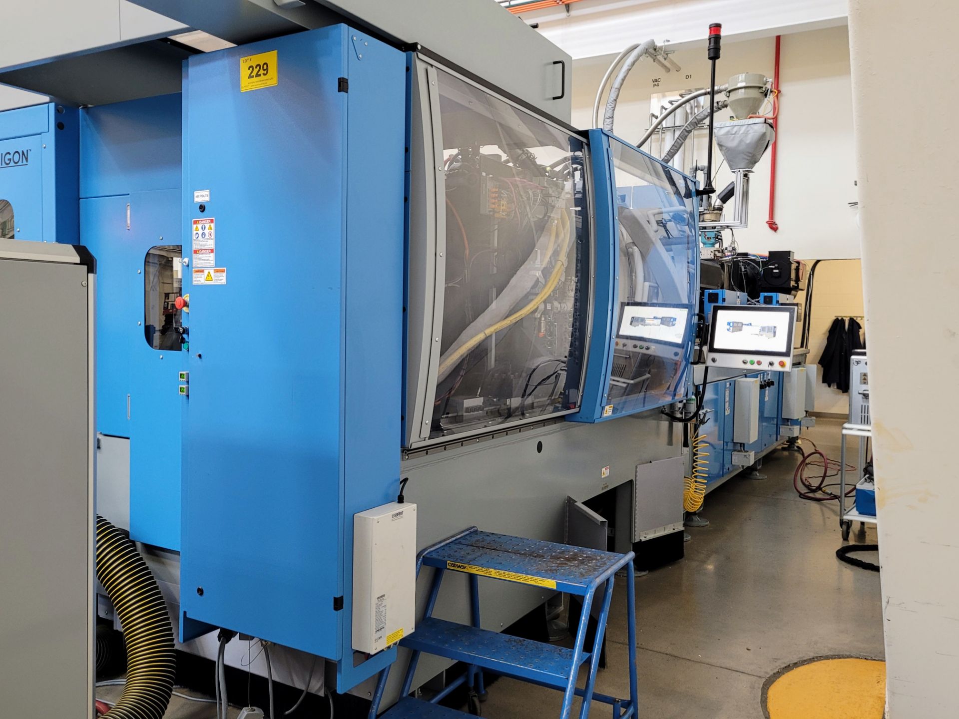 2019 NIIGON NPET 300 P120 E120 LIGHTS OUT HORIZONTAL TO STAGE INJECTION MOLDING MACHINE, 337 TON - Image 3 of 37