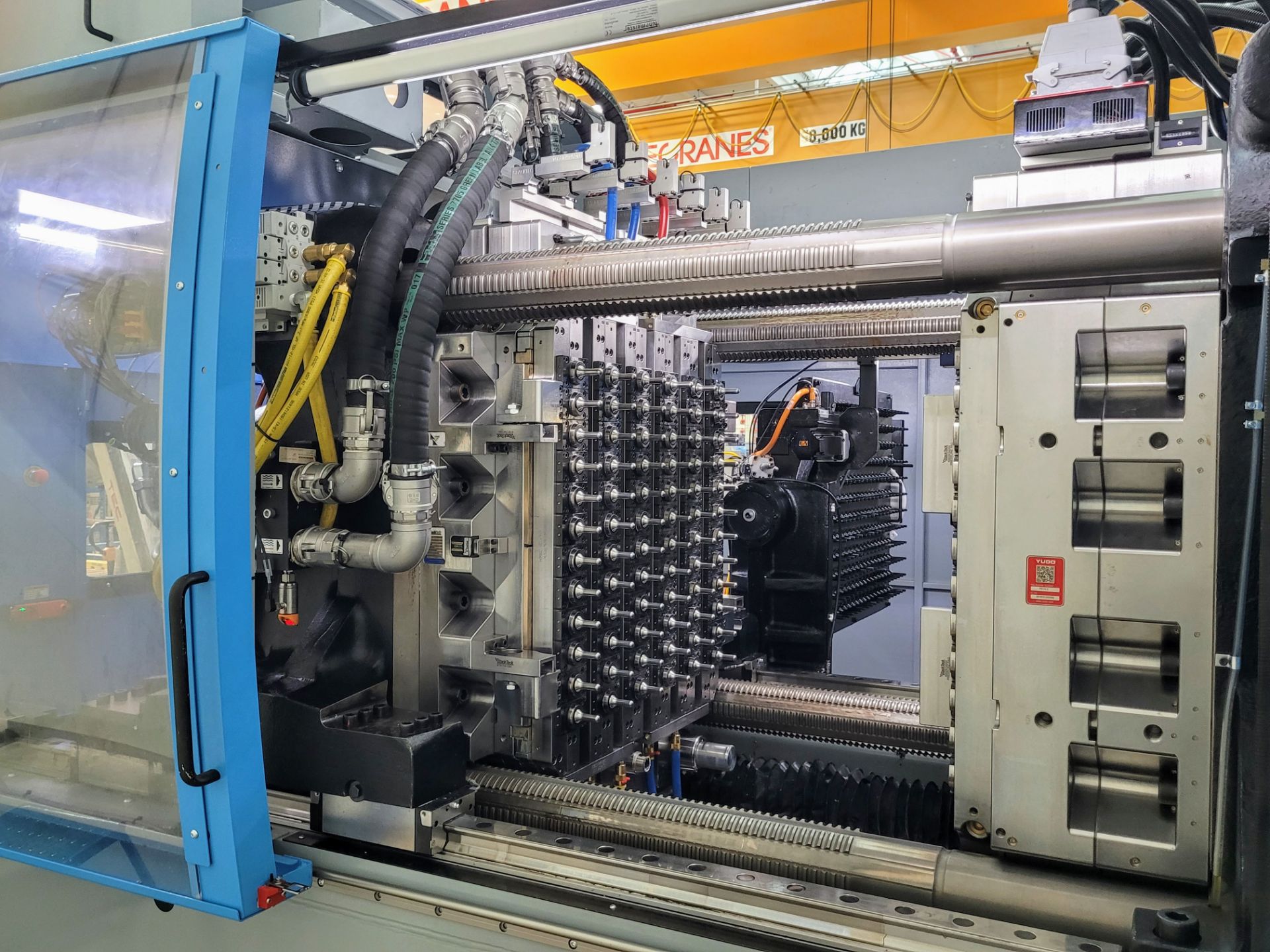 2019 NIIGON NPET 300 P120 E120 LIGHTS OUT HORIZONTAL TO STAGE INJECTION MOLDING MACHINE, 337 TON - Image 9 of 37