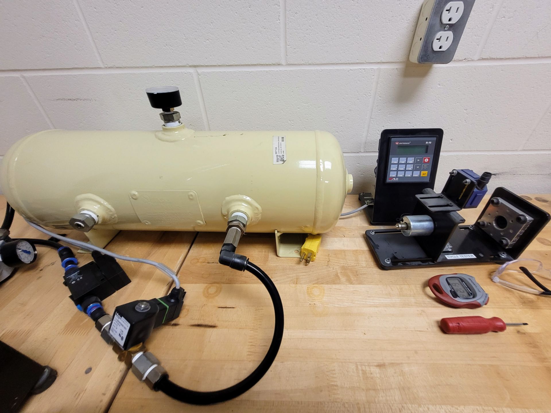 PREFORM THERMAL TESTING DEVICE (LOCATED IN BUILDING 372) - Image 5 of 14