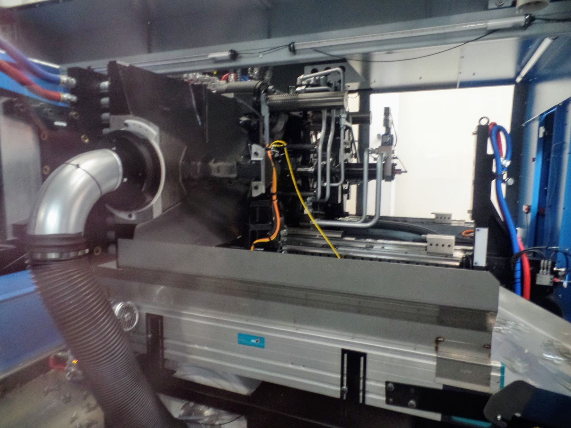 2019 NIIGON NPET 300 P120 E120 LIGHTS OUT HORIZONTAL TO STAGE INJECTION MOLDING MACHINE, 337 TON - Image 30 of 37