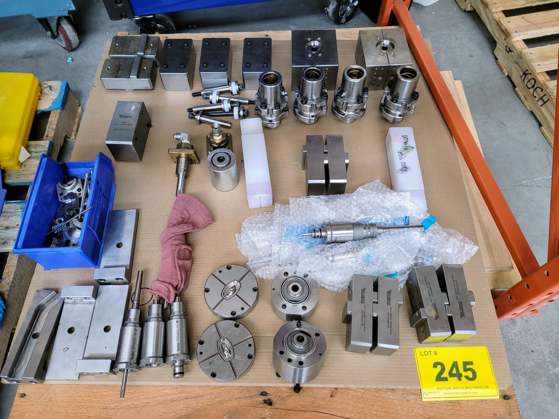 LOT - CAVITY TONNAGE BLOCKS, BOLTS, STRIPPER TONNAGE BLOACKS, ETC. (LOCATED IN BUILDING 372)