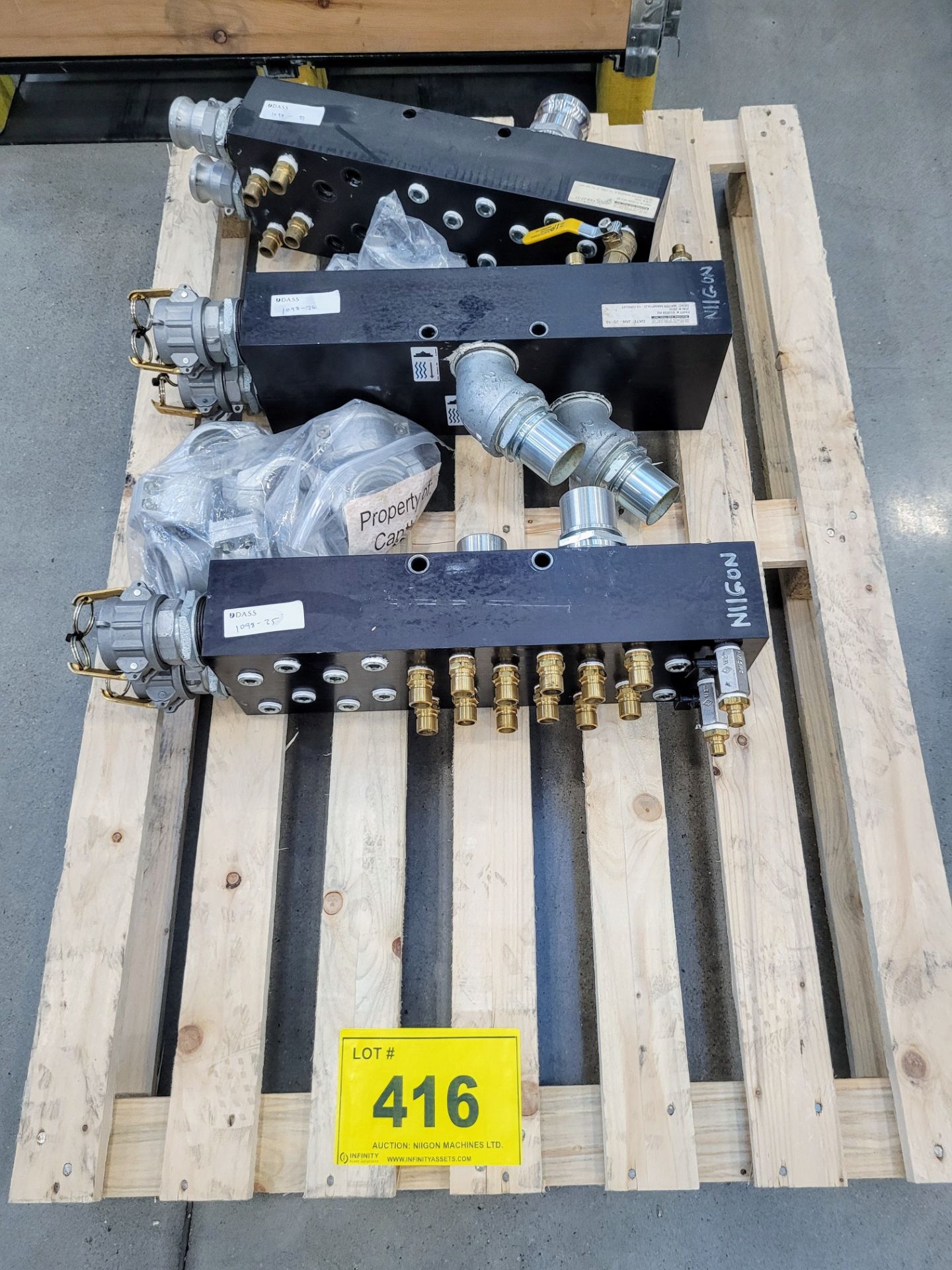 LOT - 12 CIRCUIT WATER MANIFOLDS