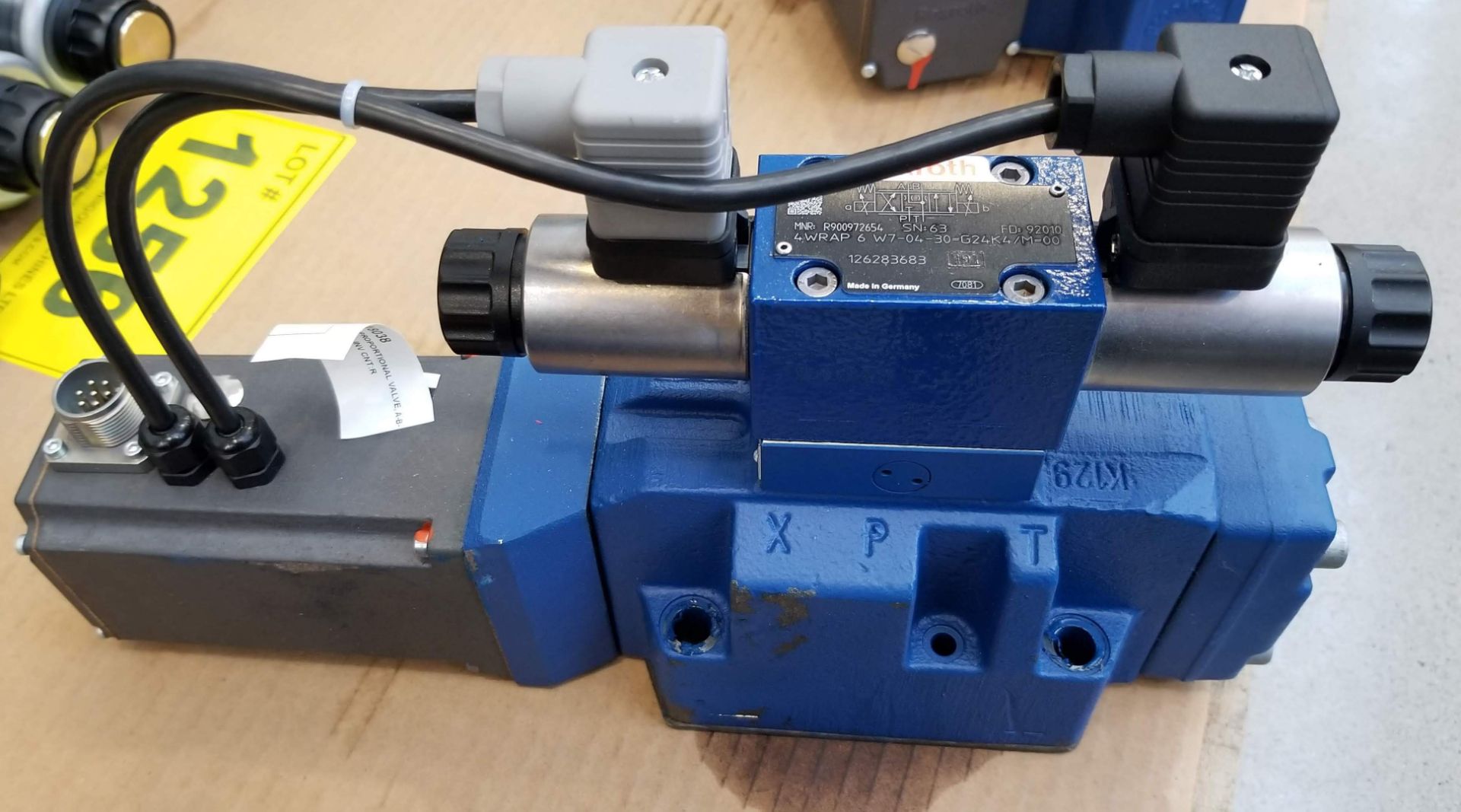 BOSCH REXROTH NG16 PROPORTIONAL VALVE, A-B-T, W/ POS F/B - Image 7 of 9