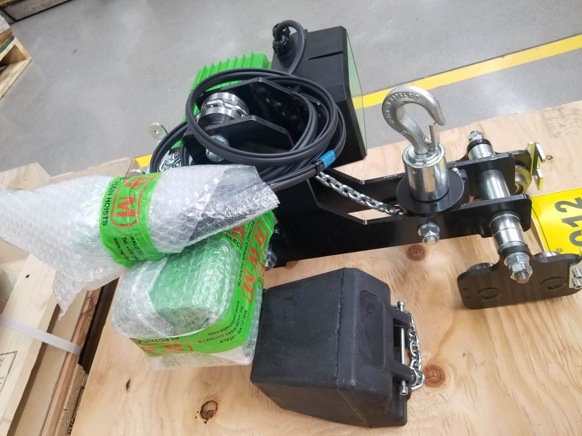 R.W.M. 250KG CAP. 3 PHASE ELECTRIC CHAIN HOIST 480V - Image 4 of 4