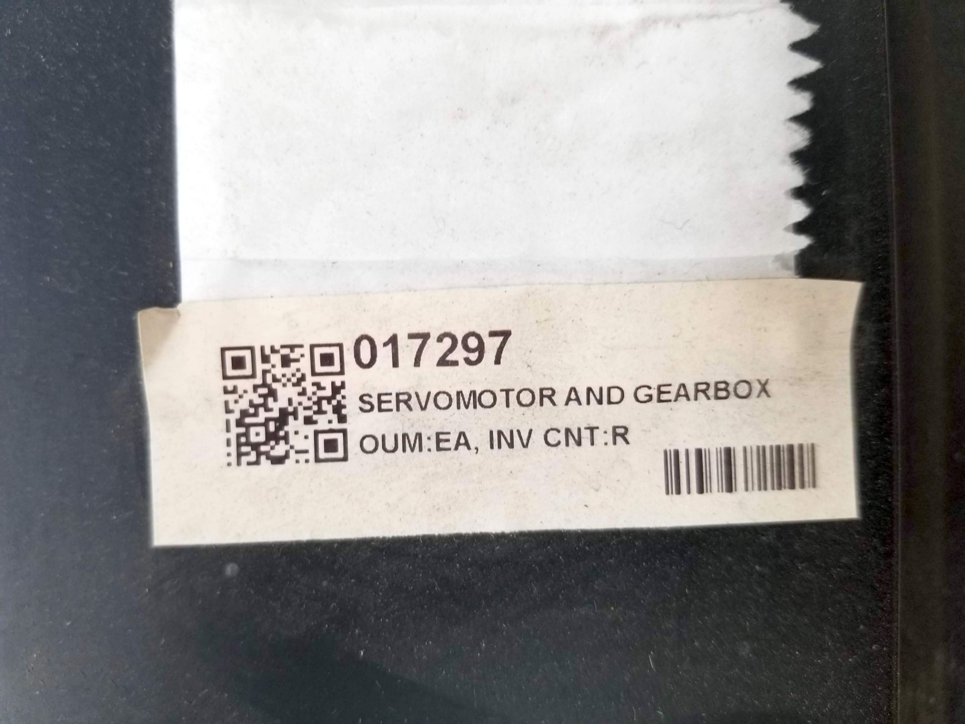 LOT - B&R SYNCHRONOUS SERVO MOTOR, NN1500 WITH BRAKE. (2) B&R SERVO MOTOR AND GEAR BOX. TRANSFER BOX - Image 10 of 12