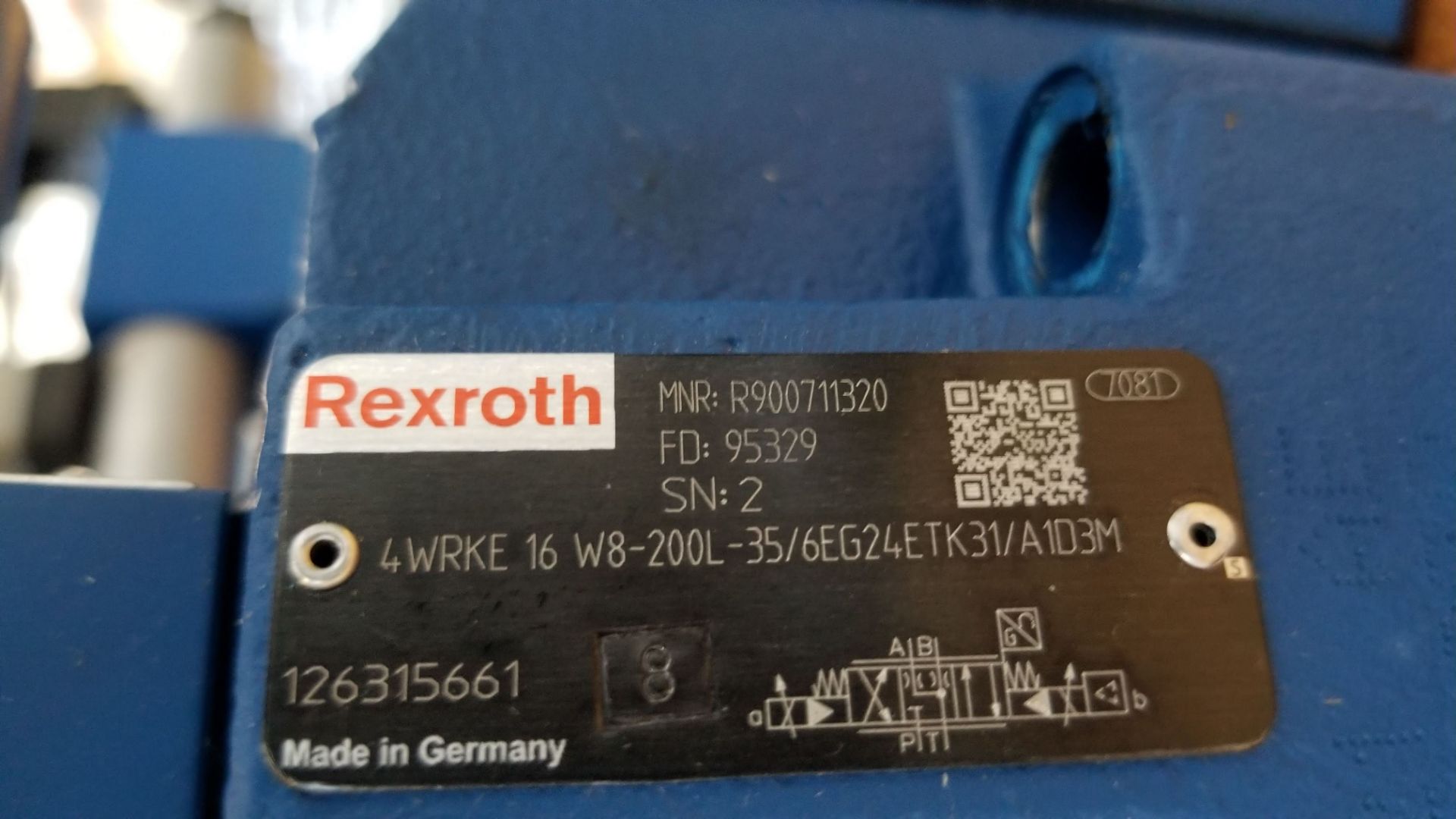 BOSCH REXROTH NG16 PROPORTIONAL VALVE, A-B-T, W/ POS F/B - Image 6 of 9