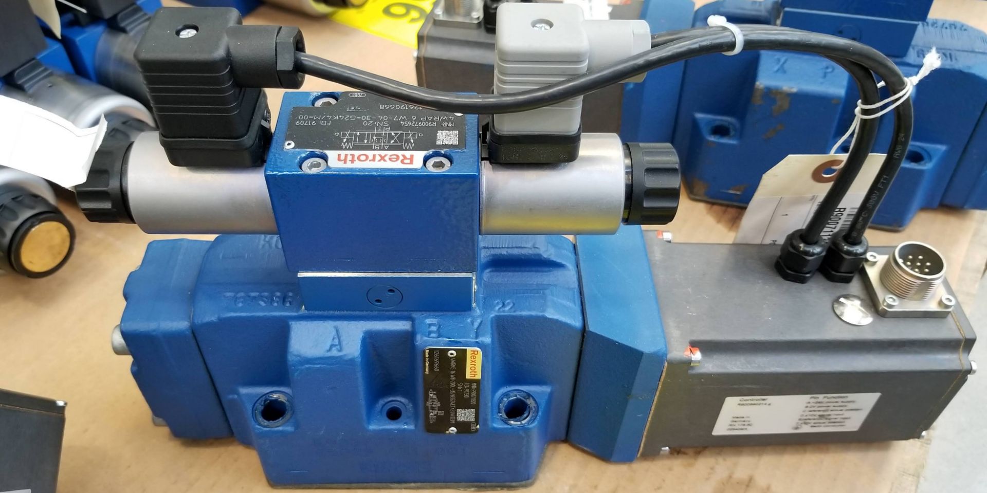 BOSCH REXROTH NG16 PROPORTIONAL VALVE, A-B-T, W/ POS F/B - Image 8 of 9