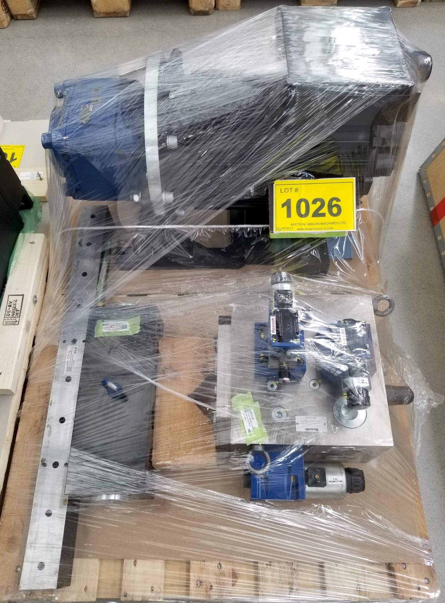 LOT - BOSCH REXROTH 100CC PUMP/MOTOR PACKAGE- CLOSED COUPLED. BOSCH REXROTH CLAMP MANIFOLD ASSY,