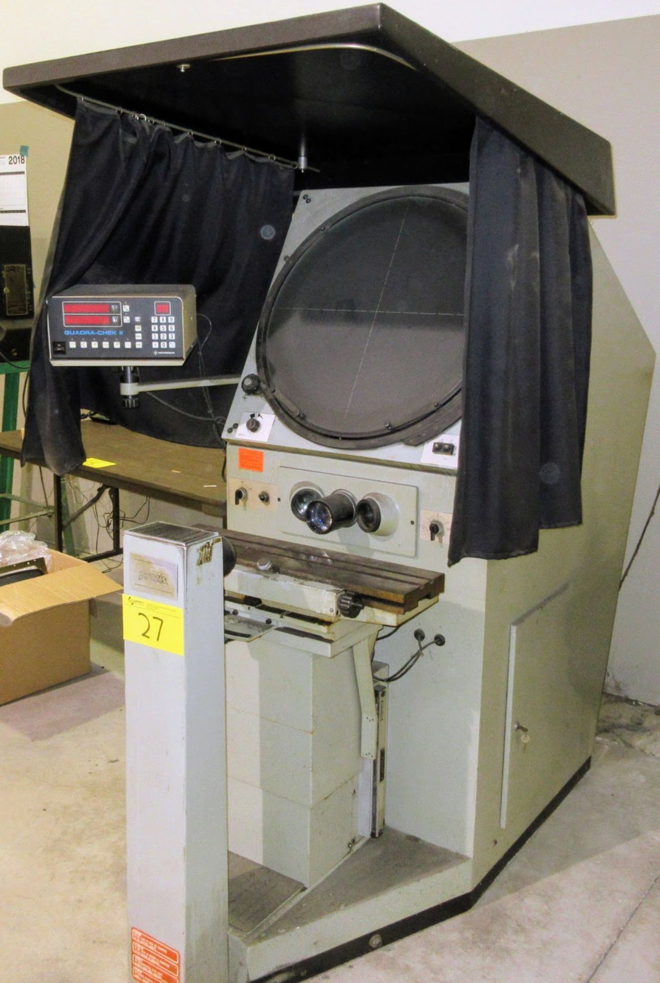 PRAZIS PO-600 OPTICAL COMPARATOR, METRONICS QUADRA-CHEK II 2-AXIS DRO, S/N 2152 - Image 4 of 9