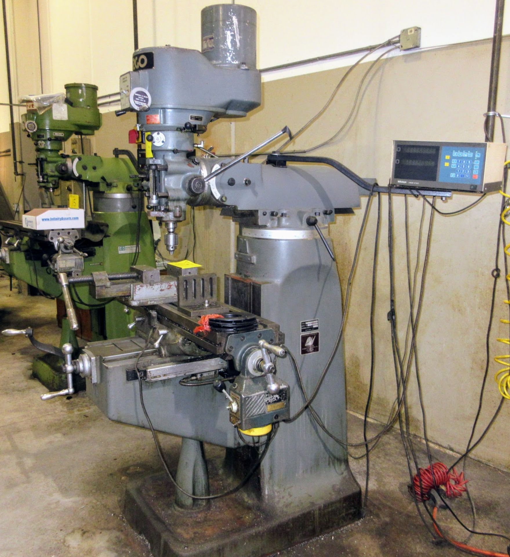 ARGO 942VS VERTICAL MILLING MACHINE, S/N 7079, MITUTOYO 2-AXIS DRO, ALIGN POWER FEED, SPEEDS TO 4, - Image 6 of 12