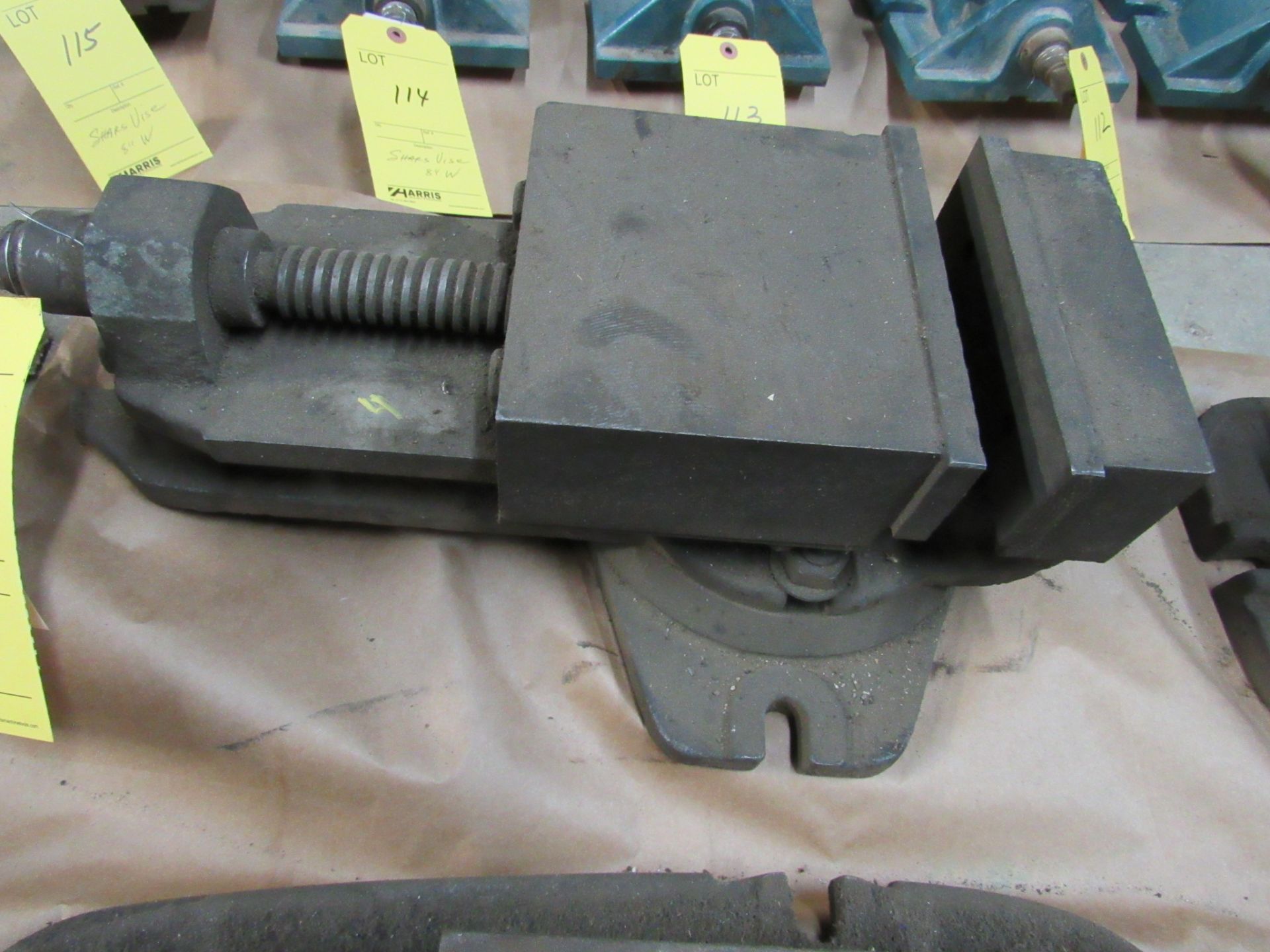 Vise, 6" opening, 6" wide