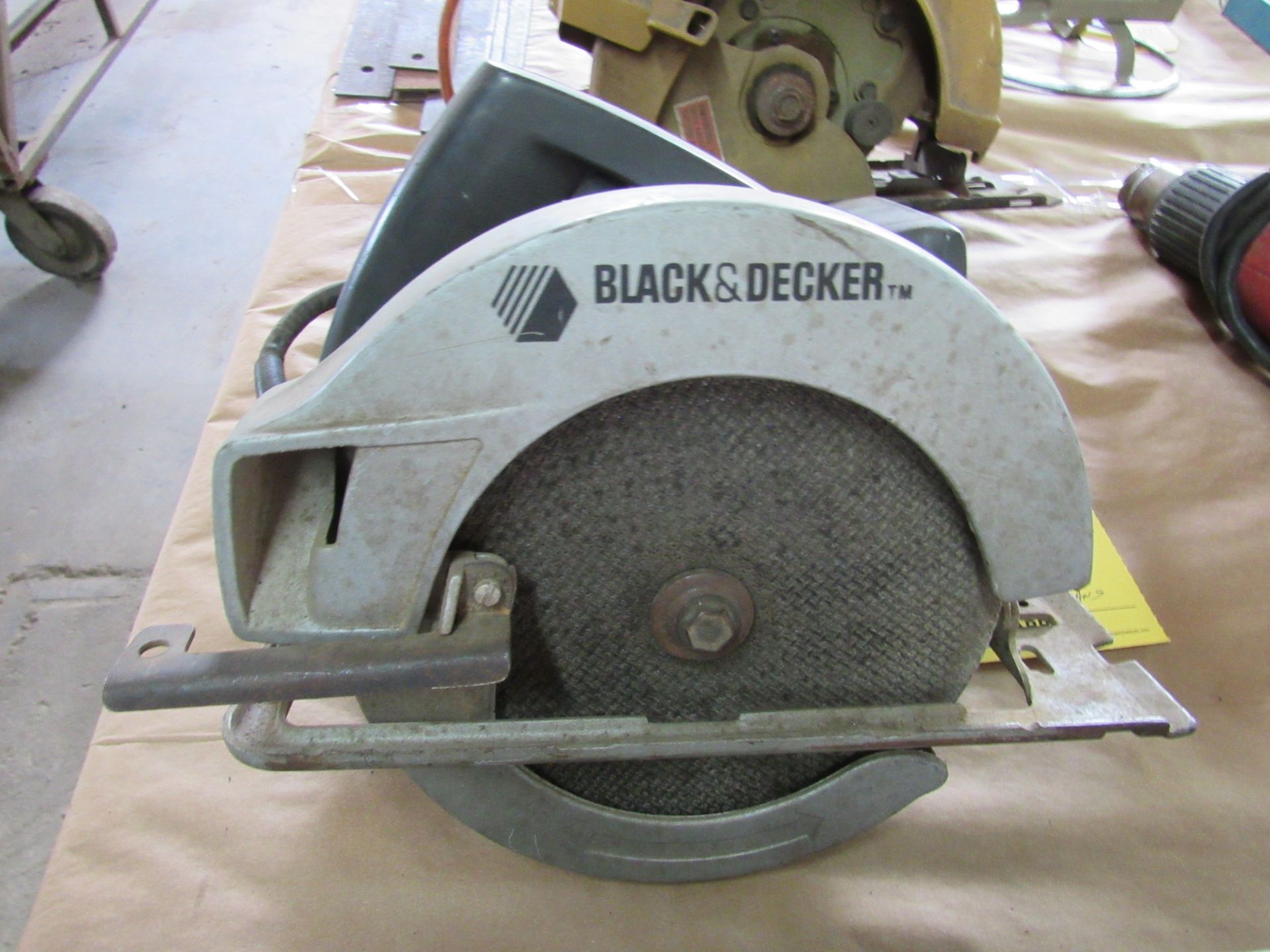 Lot of 2: Black & Decker Hand Saws - Image 2 of 3