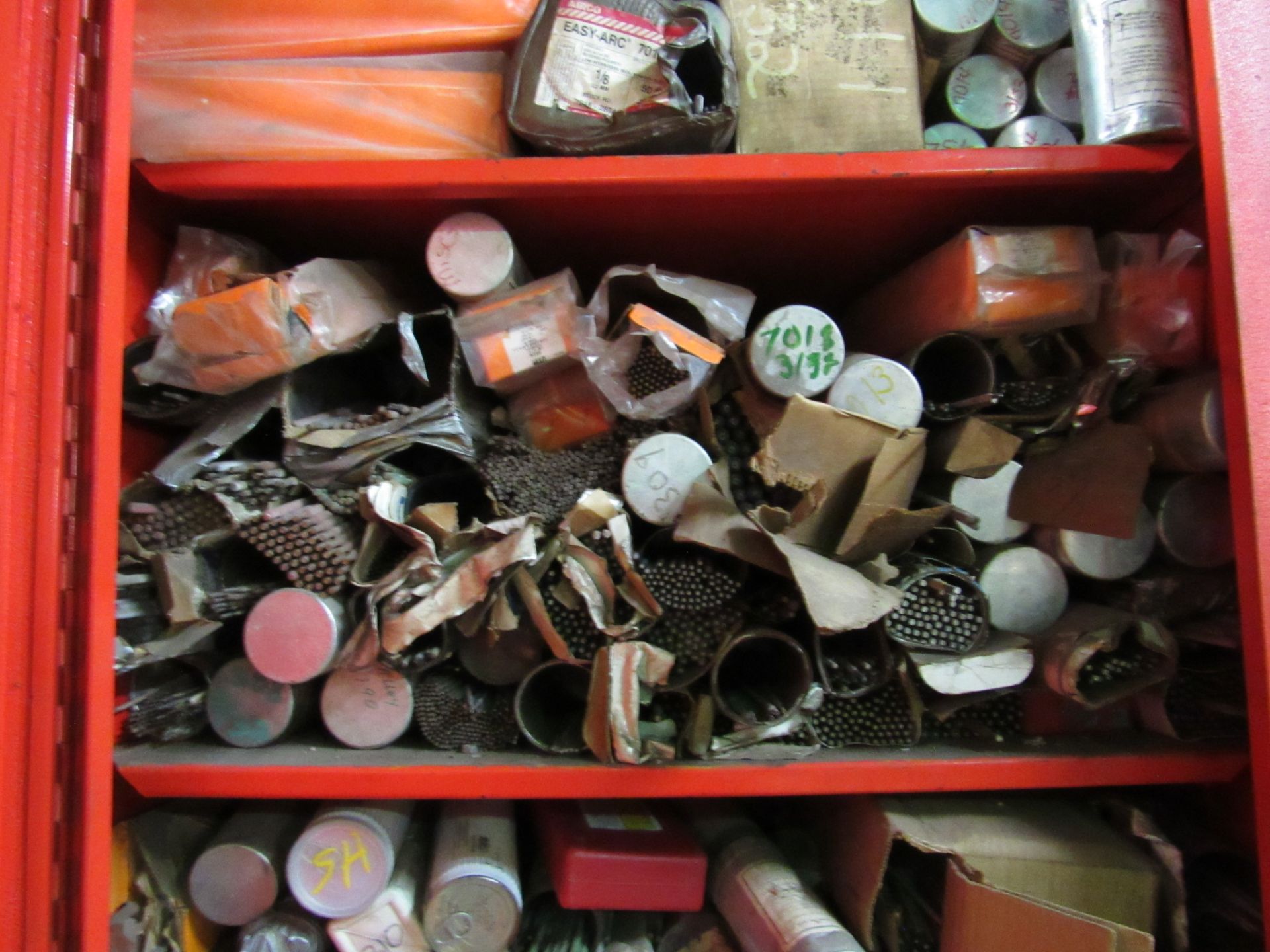 Lot: Welding Supplies in metal cabinet - Image 4 of 6