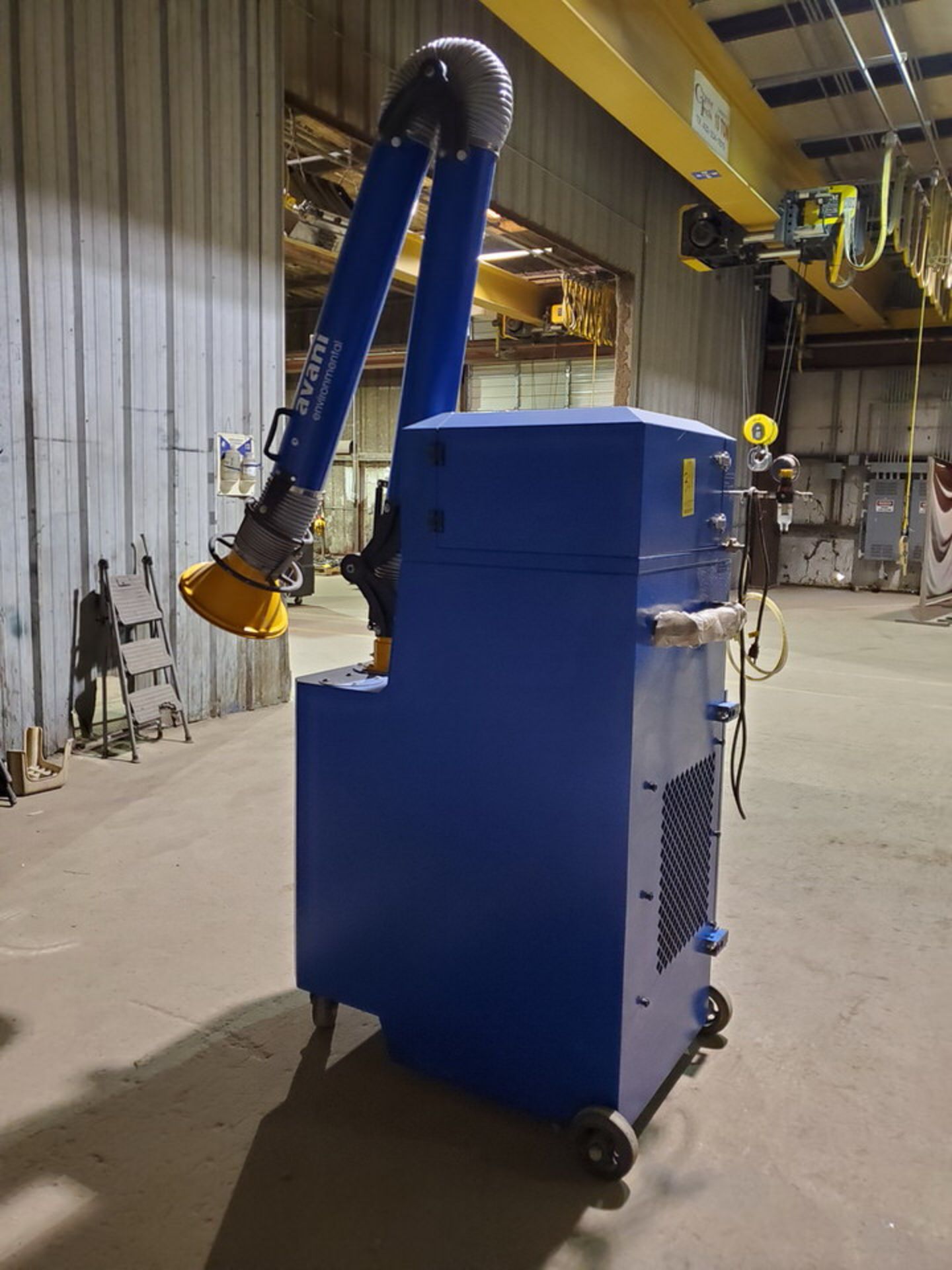 2017 Avanti SPC-2000 Portable Dust Collector 1-1/2HP, 120V, 60HZ, 1PH, 14A, 3450RPM - Image 2 of 7