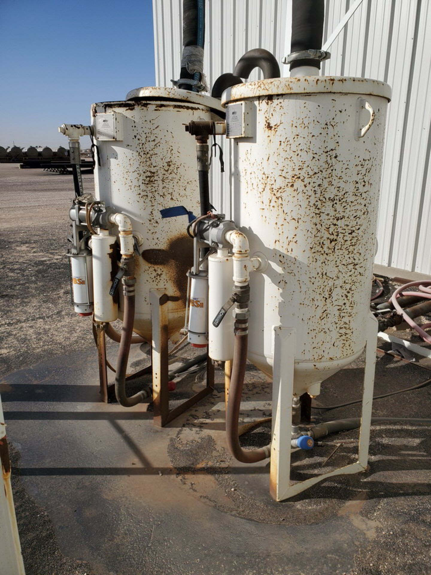 Sandblast Hopper 11' x 9' x 30-35'H Approx.; NO Tag; W/ (2) Sandblasts Pots, 150psi@250F, -20F@ - Image 9 of 13