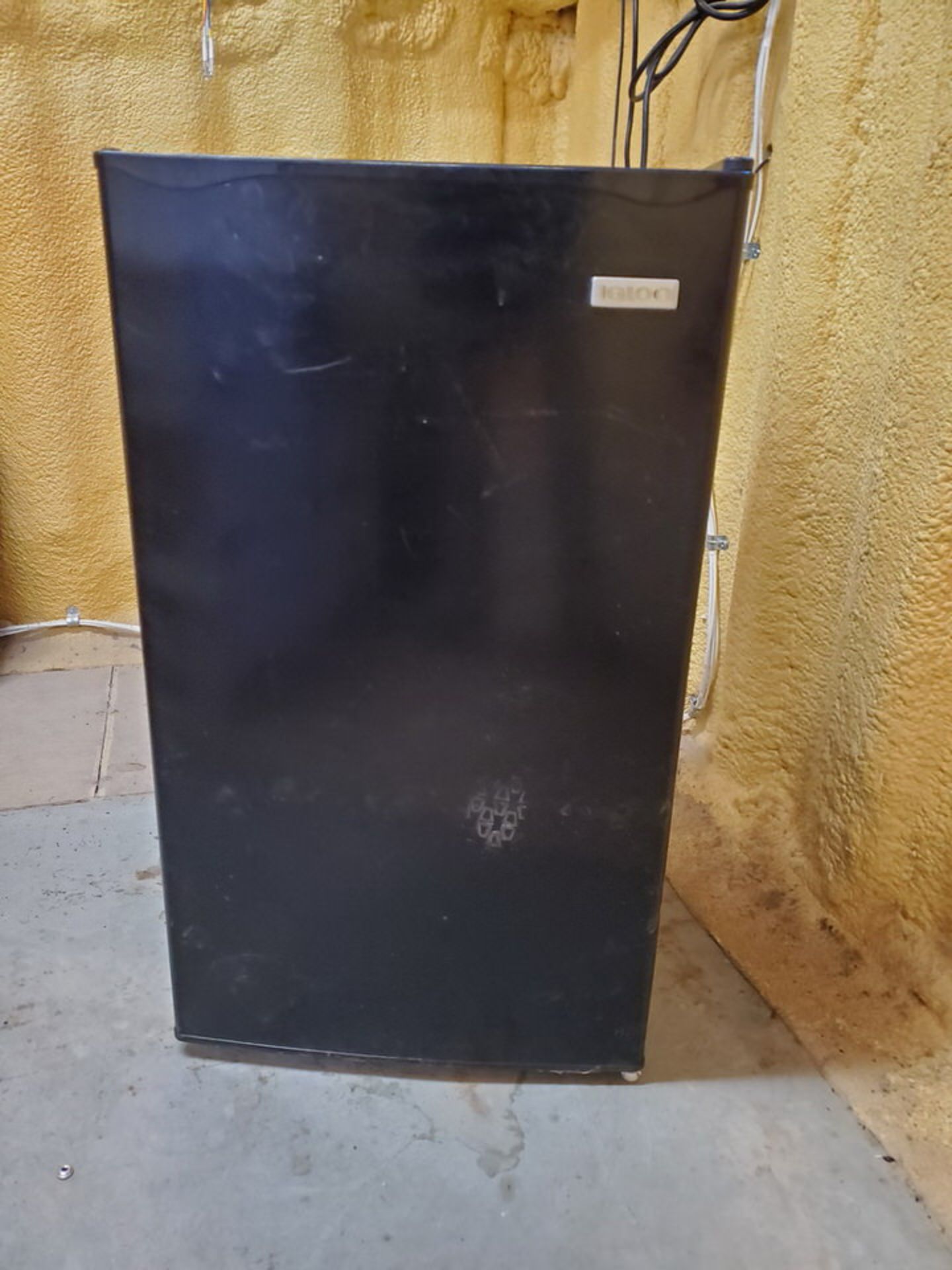 Igloo IRF32BK Refrigerator 115V, 1A, 60HZ - Image 3 of 4