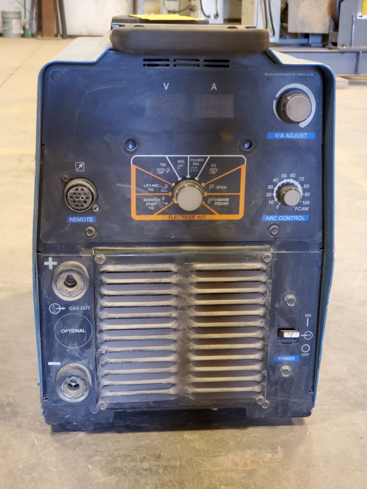 Miller Plasma Cutter 208-575V, 1/3PH, 50/60HZ - Image 4 of 5