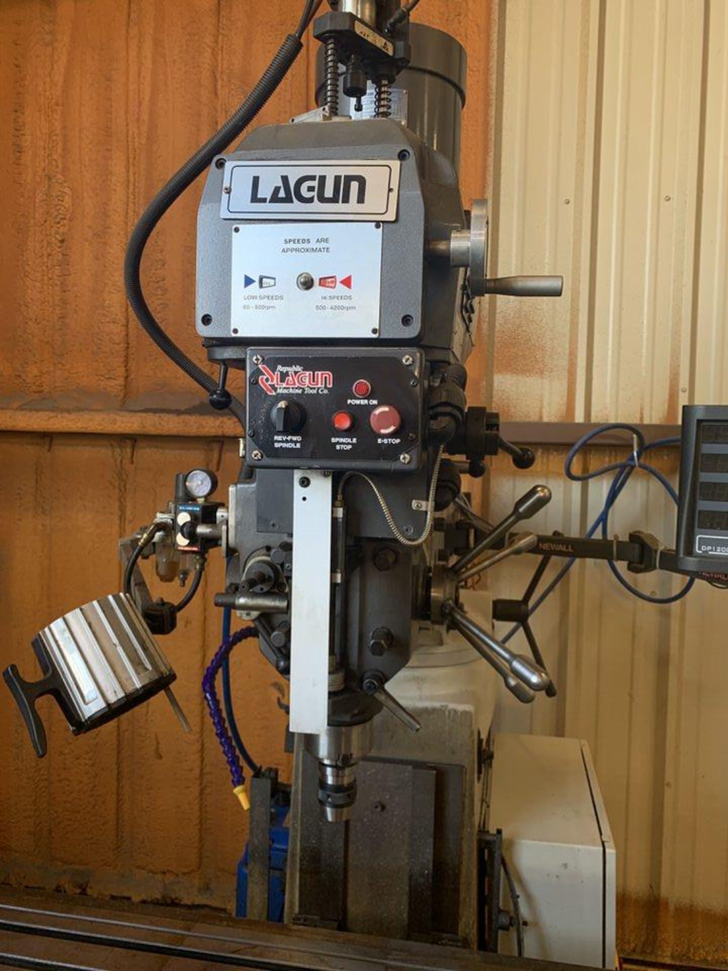 LAGUN VERTICAL MILLING MACHINE, MDL: FTV-2F, POWER DRAW BAR, NEWALL DRO, X,Y,Z RAPID FEEDS - Image 2 of 6