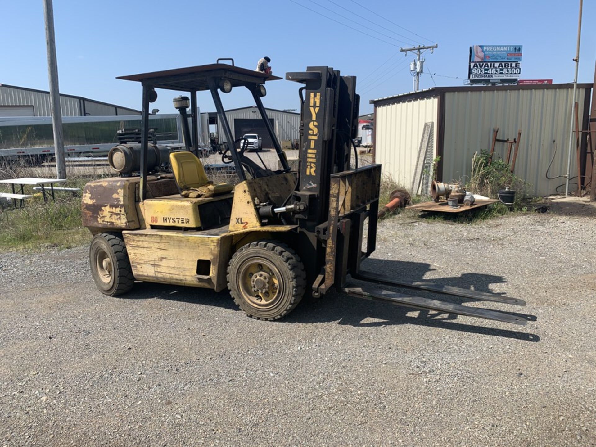 HYSTER 8,000 LB FORKLIFT, MDL: H80XL, LIFT HT: 172", LP GAS, SIDE SHIFT, 5' FORKS, 6,257 HOURS - Image 4 of 6