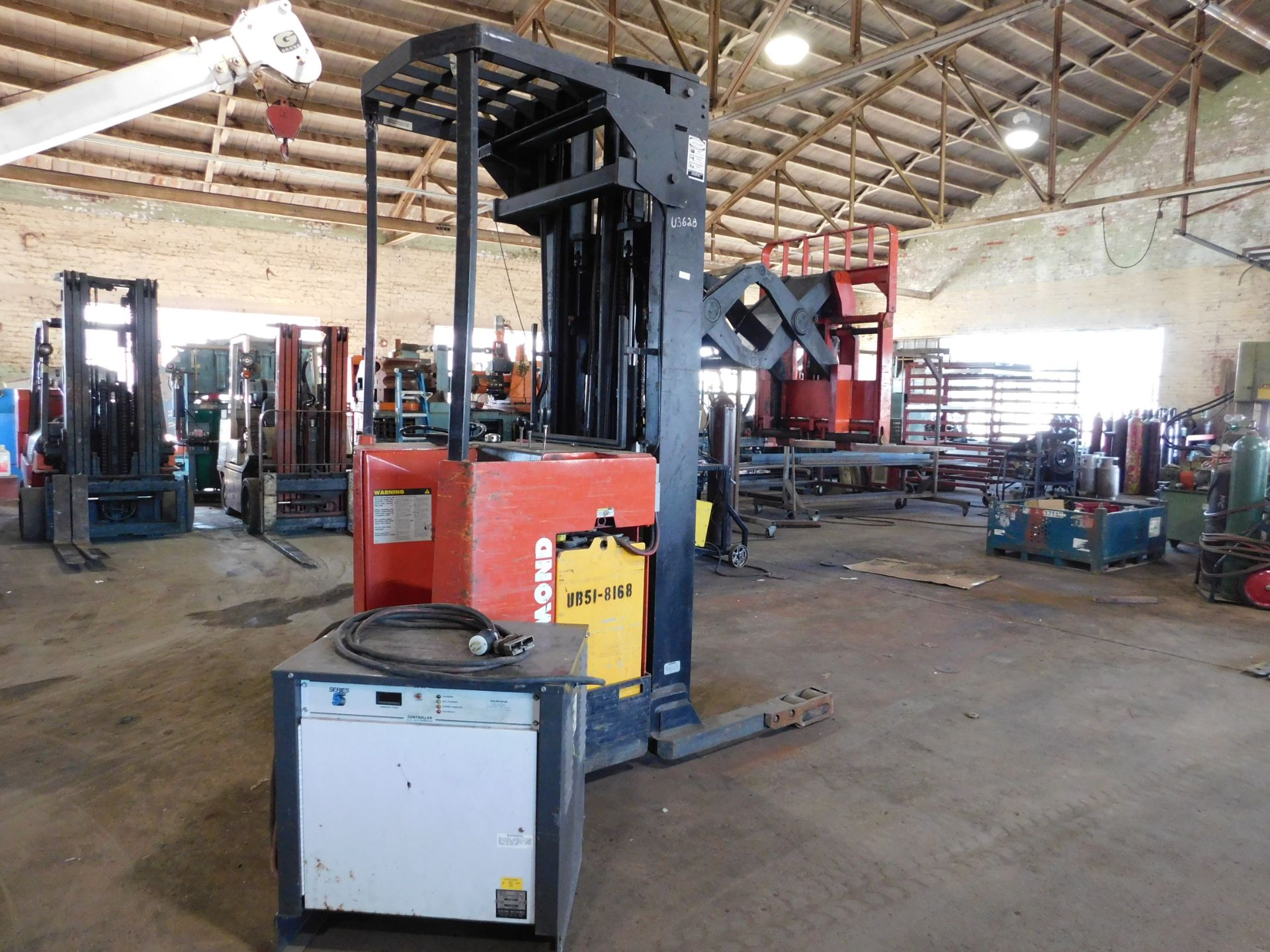 RAYMOND REACH FORKLIFT (LOCATION: 110 S Witte Poteau, OK 74953) - Image 3 of 3