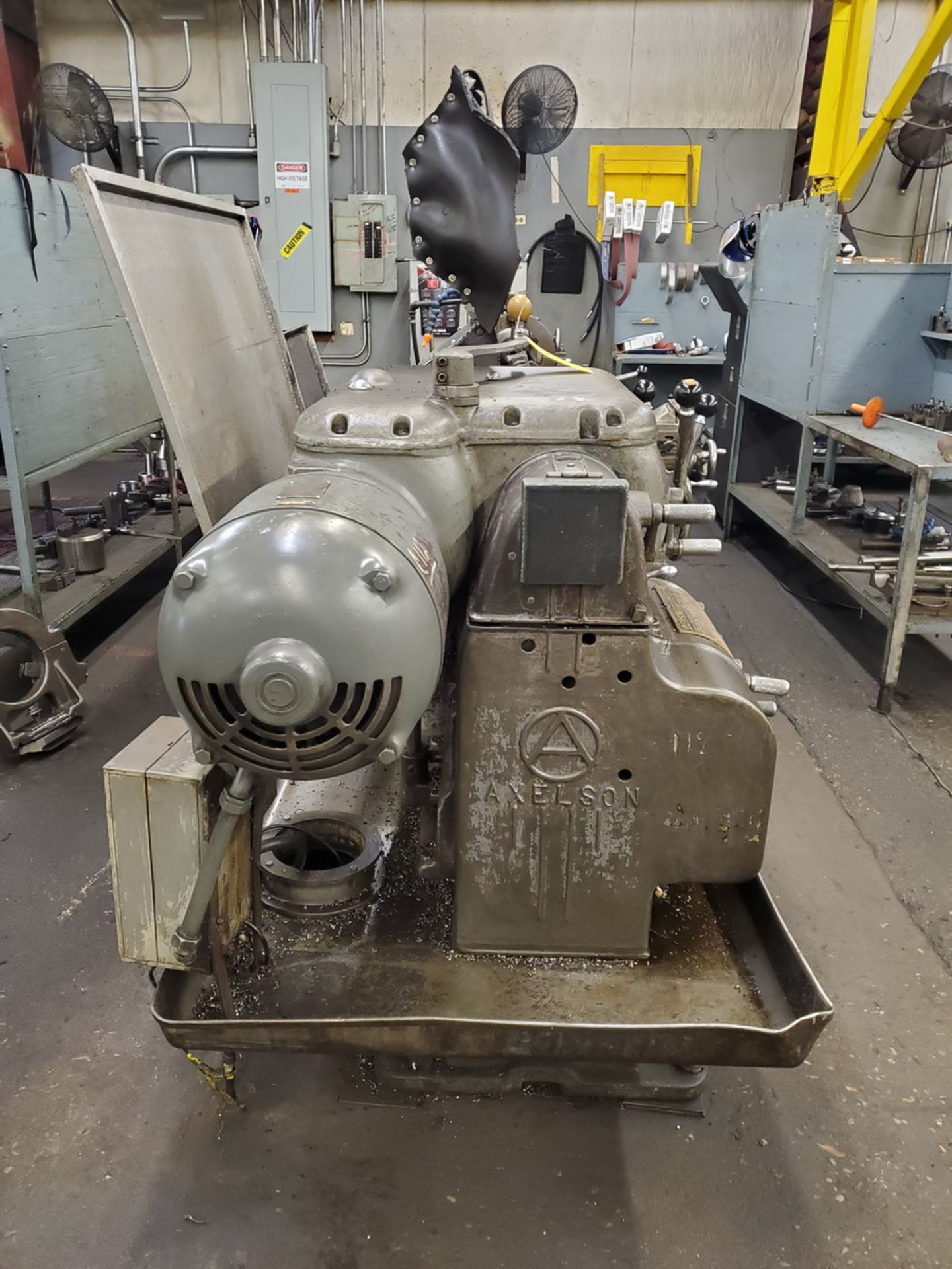 Axelson 20 18" Manual Lathe (Opening bid Includes Rigging Fee) - Image 9 of 13
