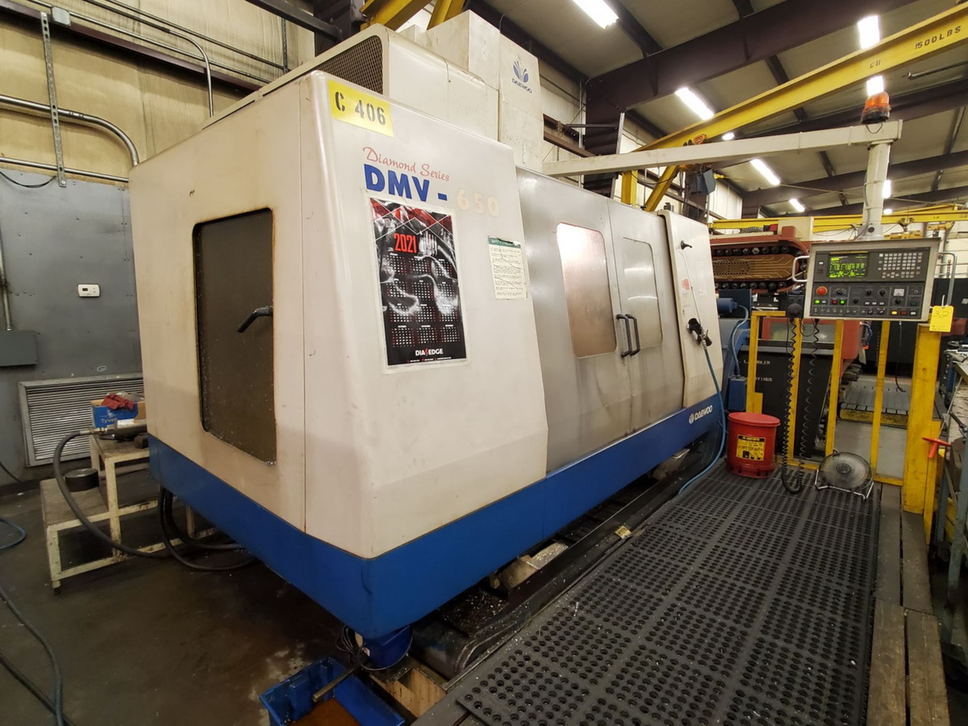 Daewoo DMV650 NC Mill 220V, 60HZ, 3PH, 150A; W/ 12" 4-Jaw Chuckl; W/ Oil Cooling Inverter; W/ - Image 2 of 16