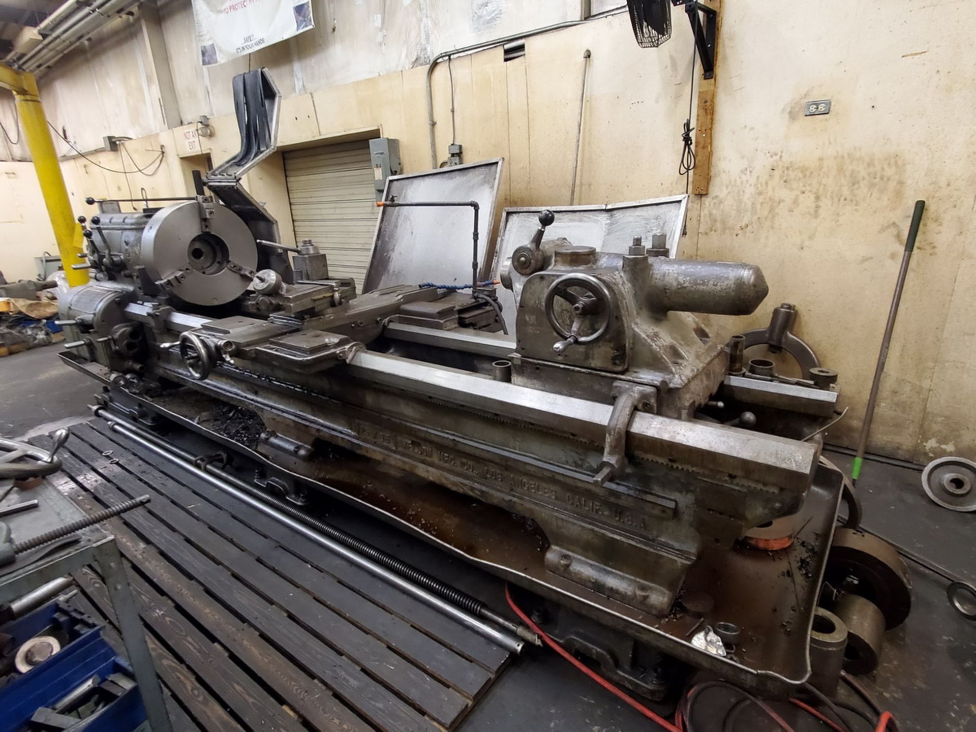 Axelson 25 25" Engine Lathe (Opening bid Includes Rigging Fee) - Image 2 of 11