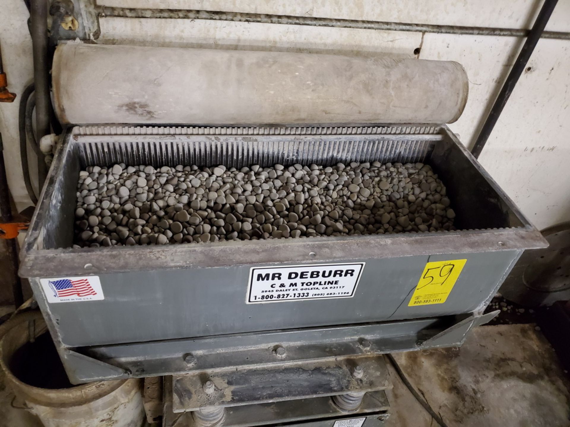 Mr Deburr 3 Cubic Feet Vibratory Machine - Image 5 of 6