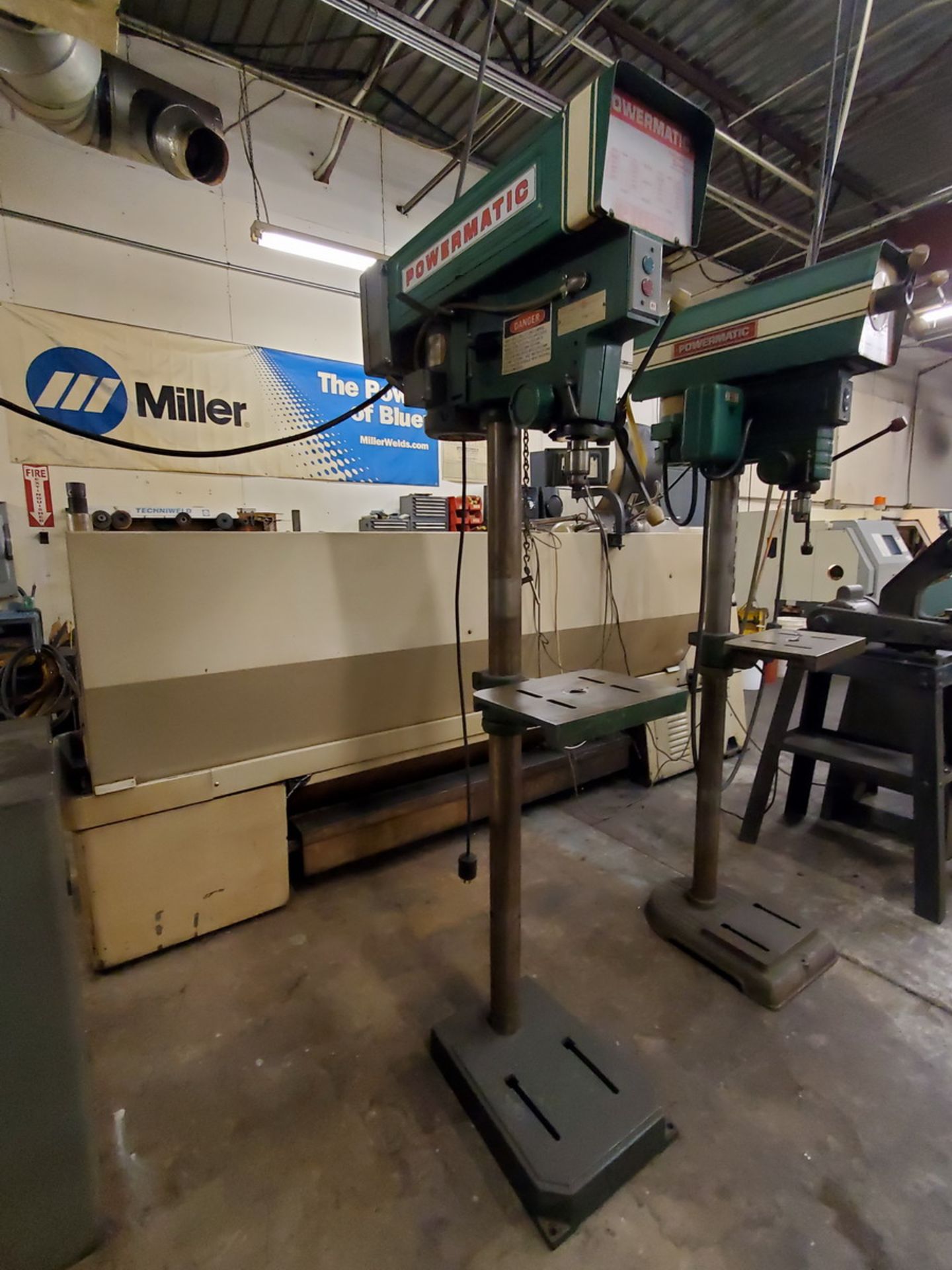 Powermatic 1150A 16" Drill Press 8" Throat, W/ 3/4HP Motor, 14" x 10" Base Plate - Image 3 of 10