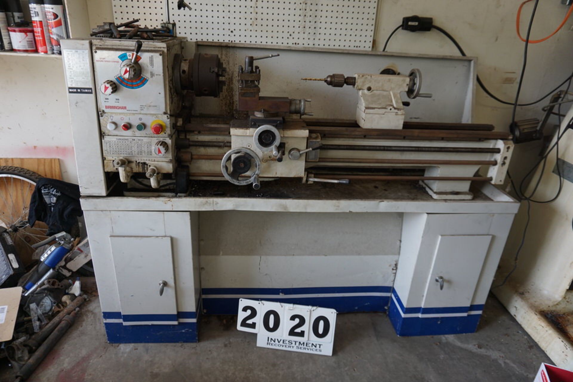 Birmingham Engine Lathe, Mdl: CT-1440G, dom: 2001, 14" Swing, 40" Centers, 6" 3 Jaw Chuck,