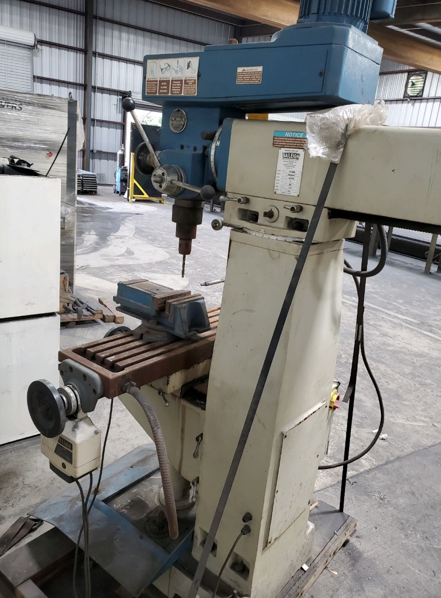 Baileigh VM-913E Vertical Milling Machine w/ ASG Rapid Feed - Image 2 of 7