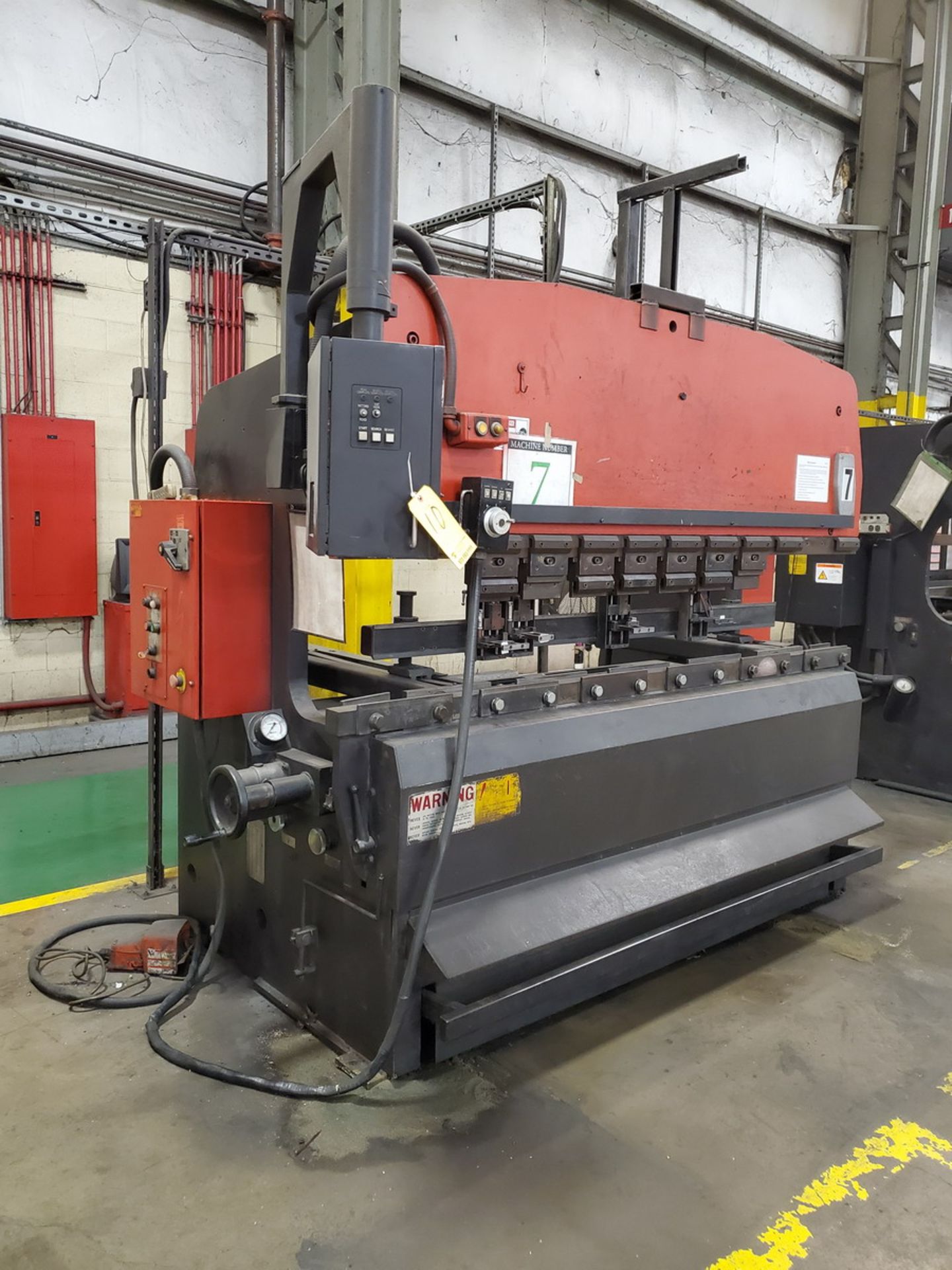 Amada RG-80 80 Ton Press Brake Table L: 94.6"; Throat Depth: 15.76", 98.7 Blade L; W/ NC9-EX - Image 2 of 15