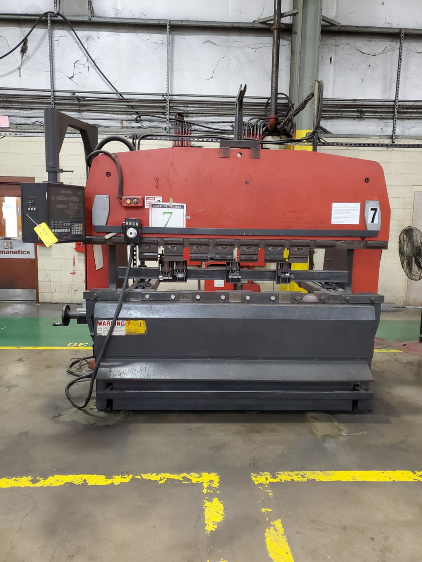 Amada RG-80 80 Ton Press Brake Table L: 94.6"; Throat Depth: 15.76", 98.7 Blade L; W/ NC9-EX - Image 3 of 15