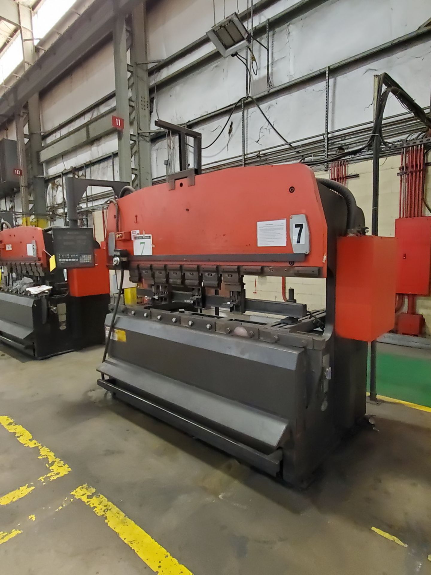 Amada RG-80 80 Ton Press Brake Table L: 94.6"; Throat Depth: 15.76", 98.7 Blade L; W/ NC9-EX - Image 5 of 15