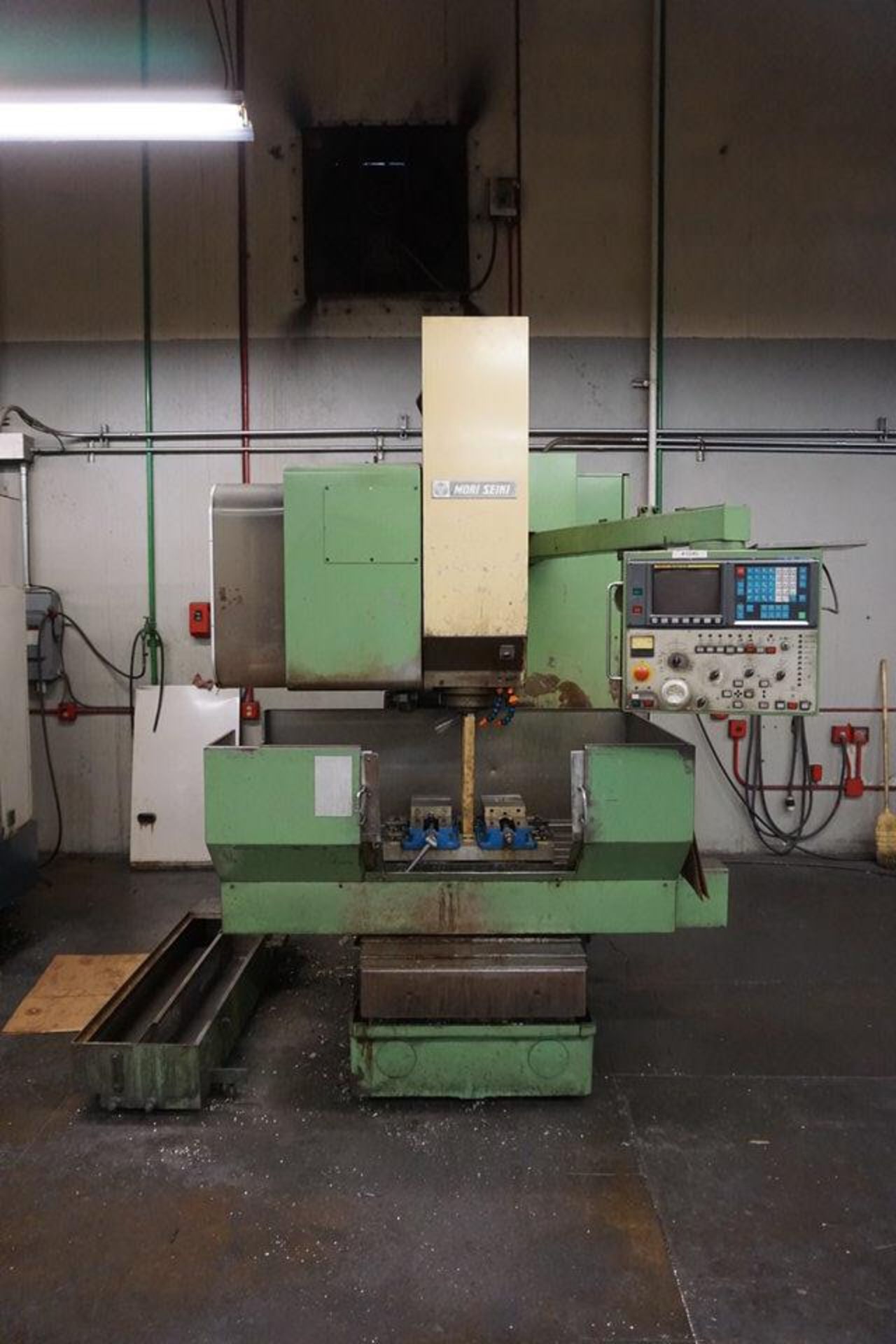 Mori Seiki MV Junior CNC Milling Machine w/ Fanuc Series O-M Control (LOCATION: 1700 Columbian Club