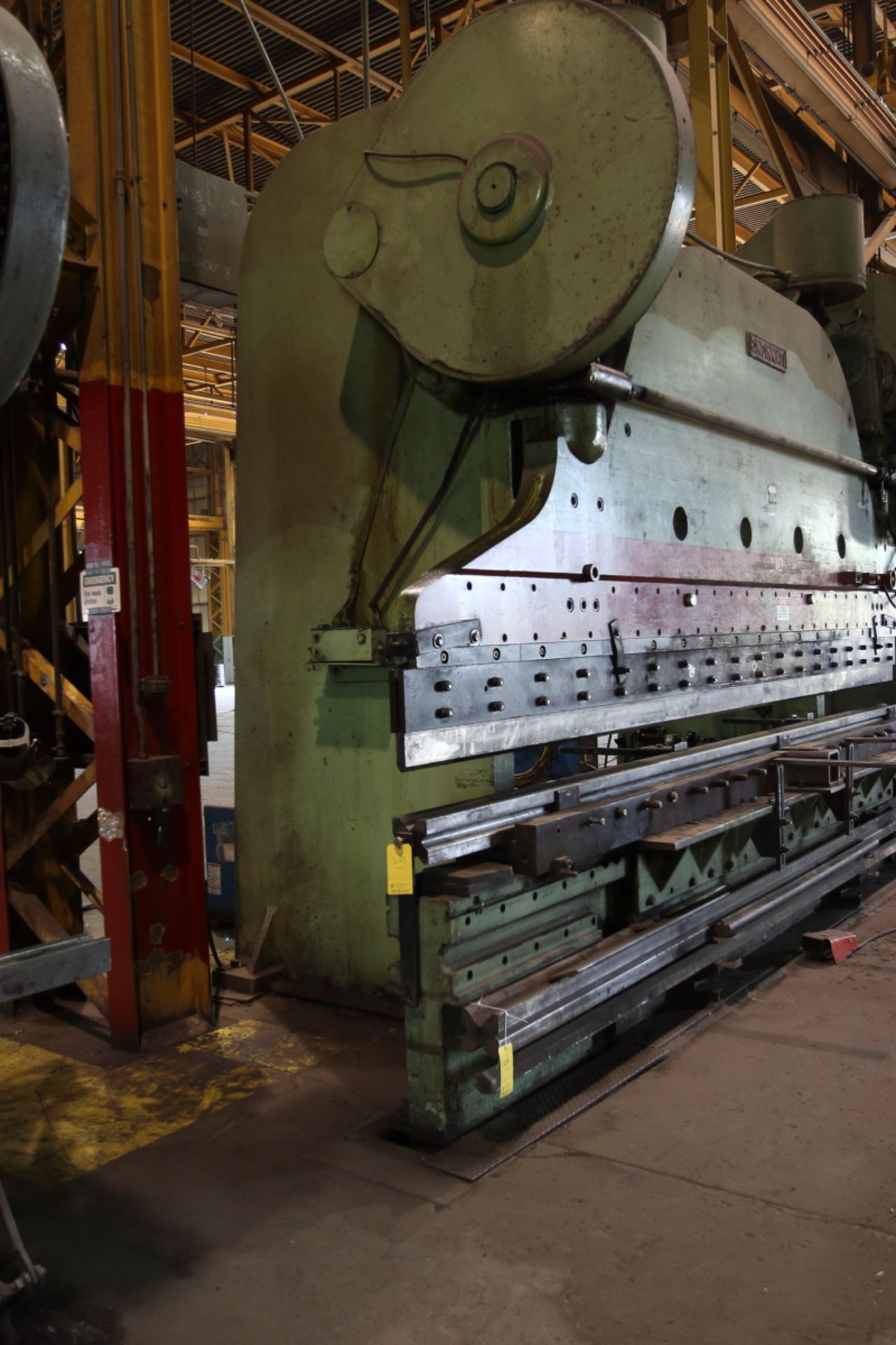 CINCINNATI 18’ X 340 Ton Mechanical Press Brake (No Dies) - Image 6 of 6