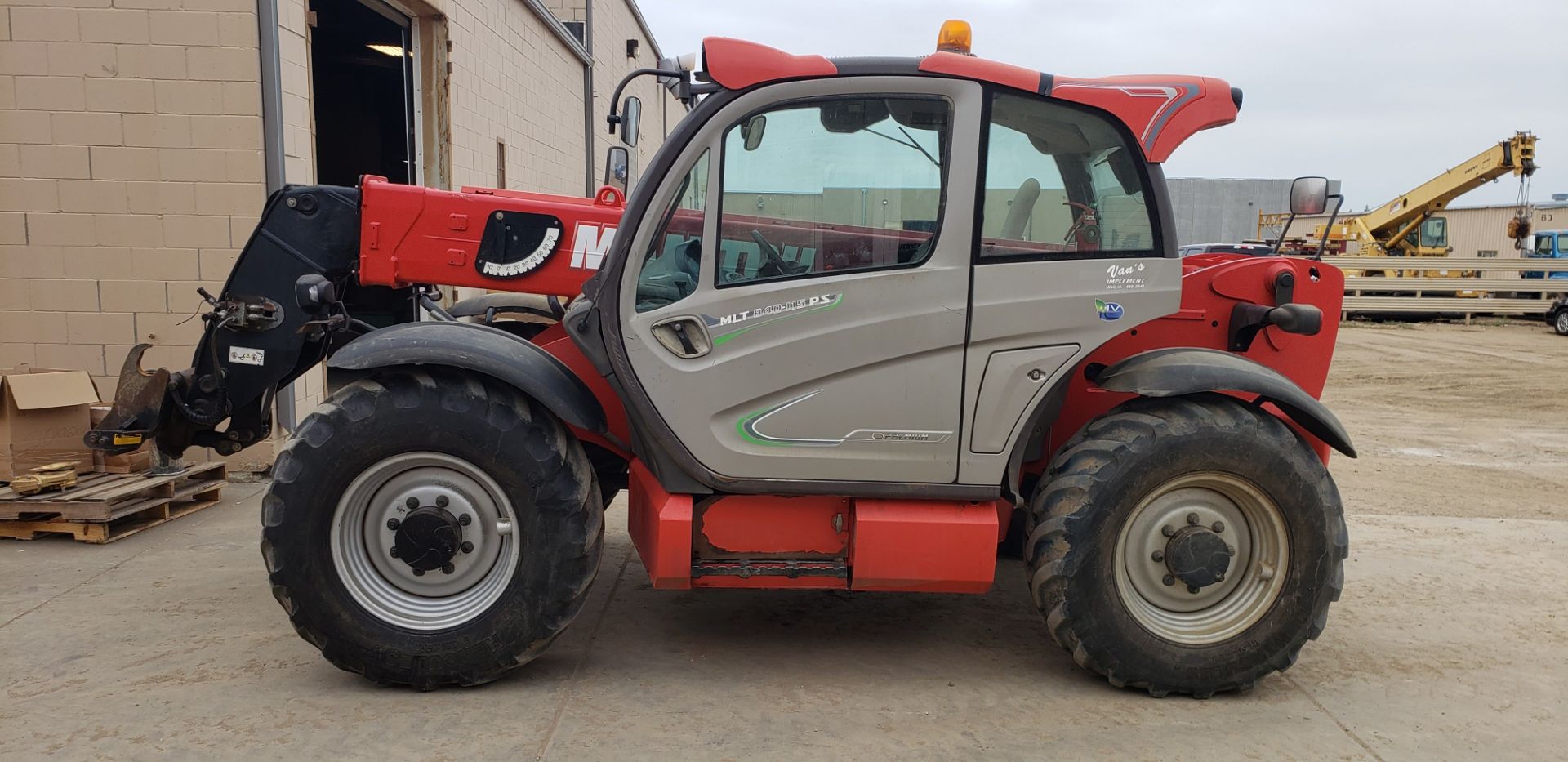 2014 Manitou MLT840-115 Telescopic Forklift, Max Lft Ht: 24'9", Max Cap: 8,818 lbs, w/ Quick Attach - Image 2 of 9