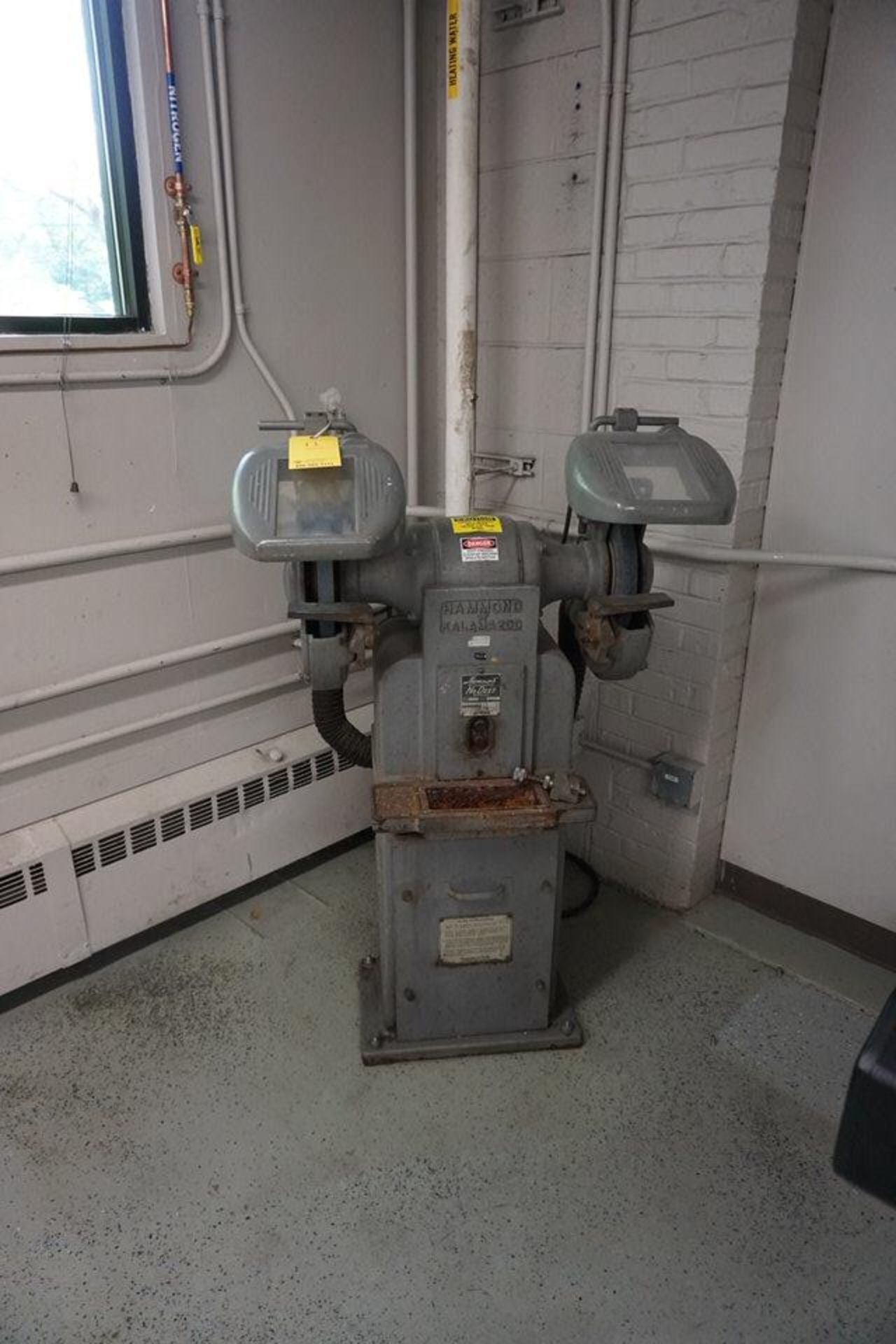 HAMMOND DOUBLE PEDESTAL GRINDER