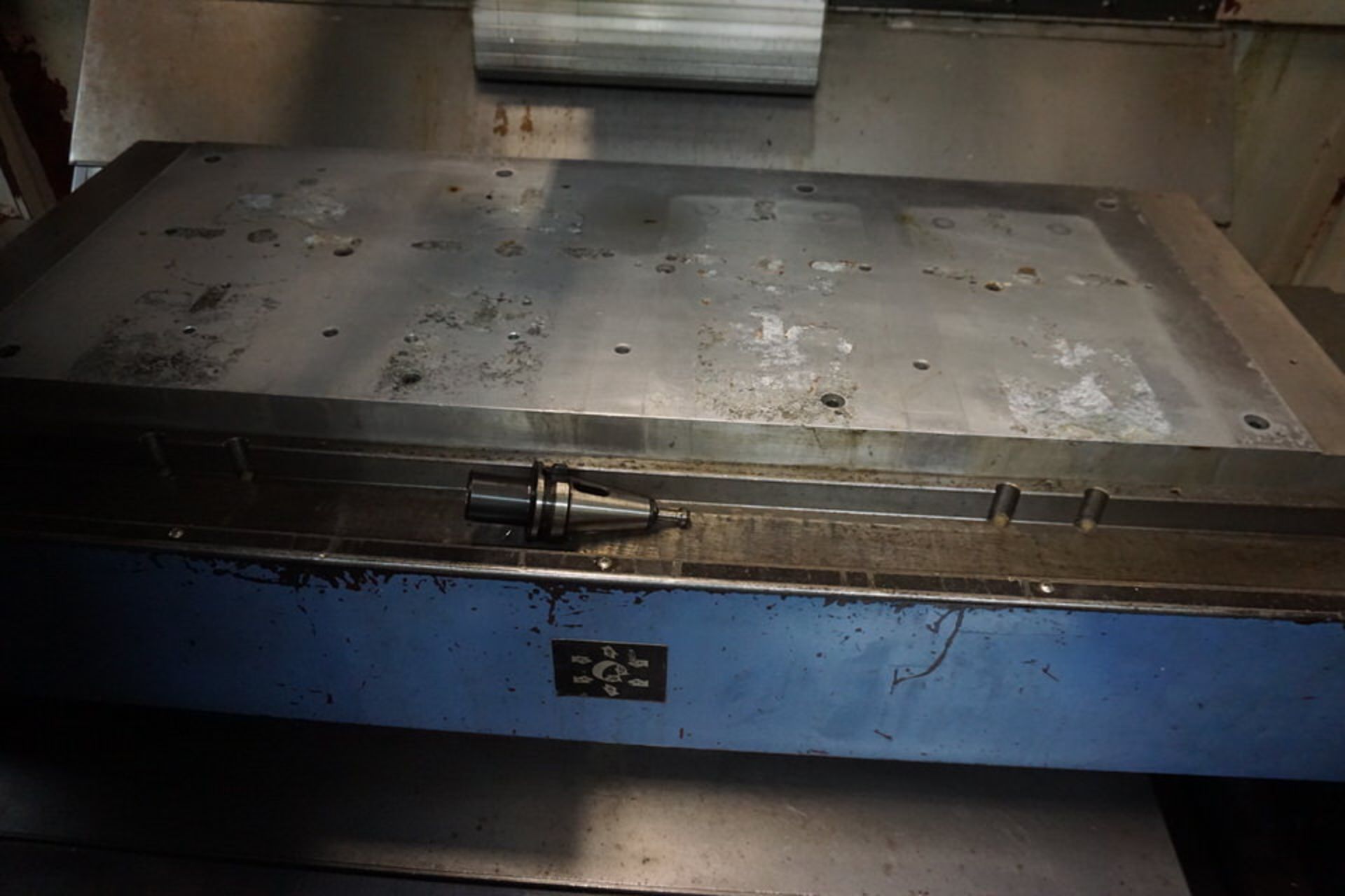 LEADWELL CV-40 CNC MACHINING CENTER, MITSUBISHI CONTROLS, 20 TOOL ATC, TRAVELS: X-40", Y-20", Z-20", - Image 7 of 10