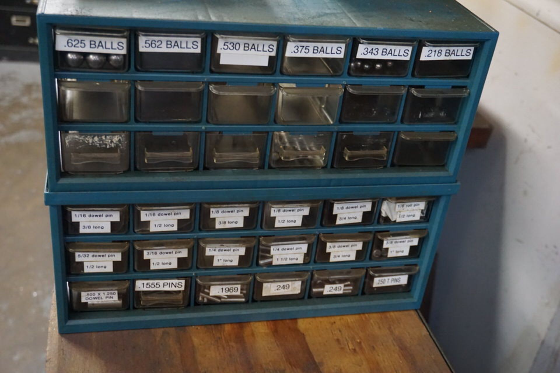 (3) SMALL PARTS CABINETS W/ CONT: GRINDING WHEELS, BUFFING WHEELS, SAND PAPER, FASTENERS - Image 6 of 6