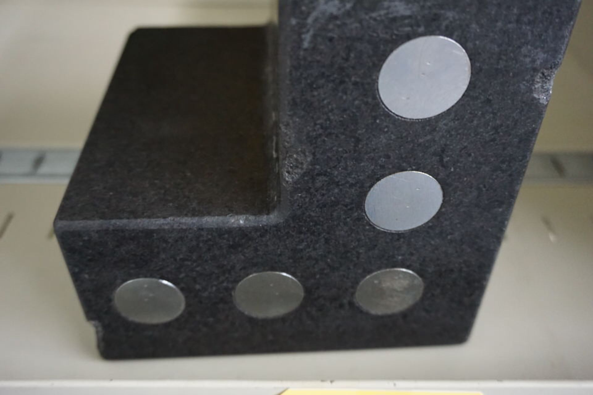 GRANITE RIGHT ANGLE INSPECTION PLATE - Image 3 of 3